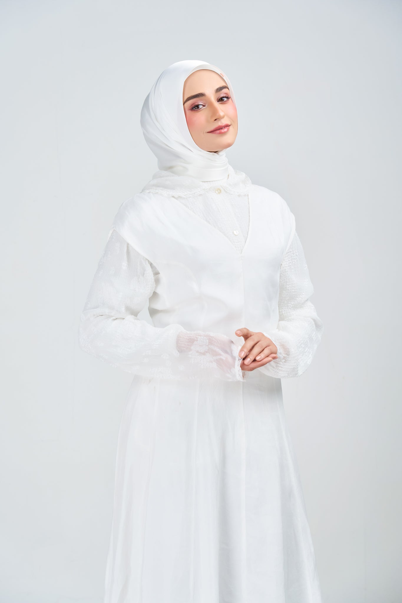 HoodX Luxe in Timeless White