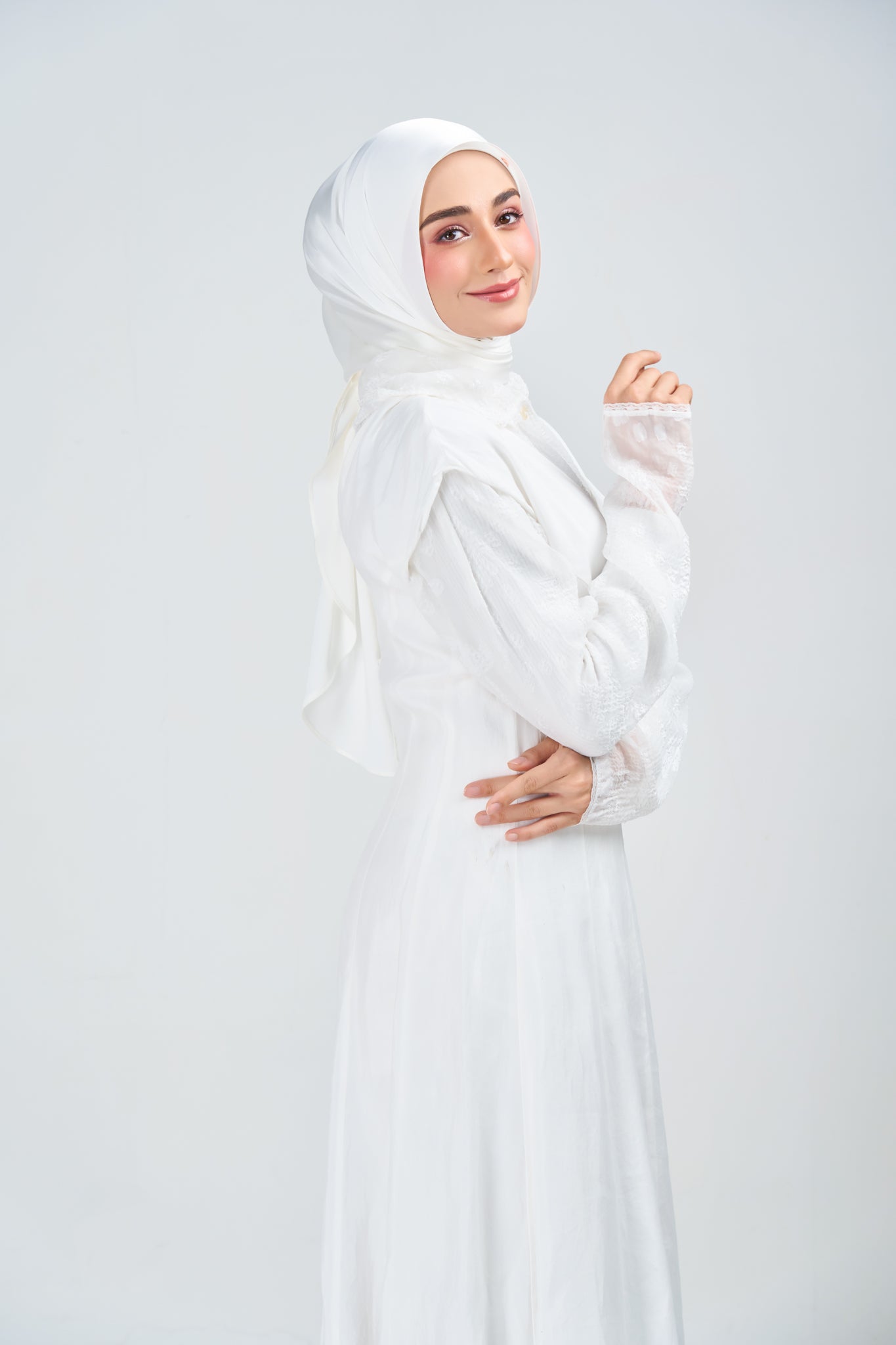 HoodX Luxe in Timeless White