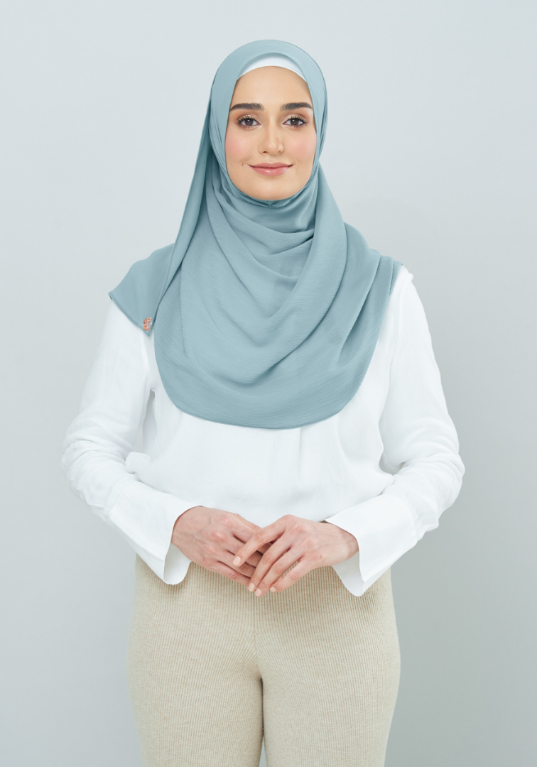 Semi-Instant Dolly in Turkish Blue