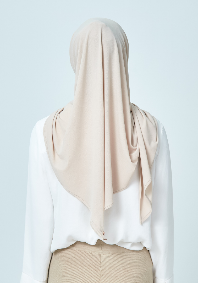 Dalia Set in Sandy Beige