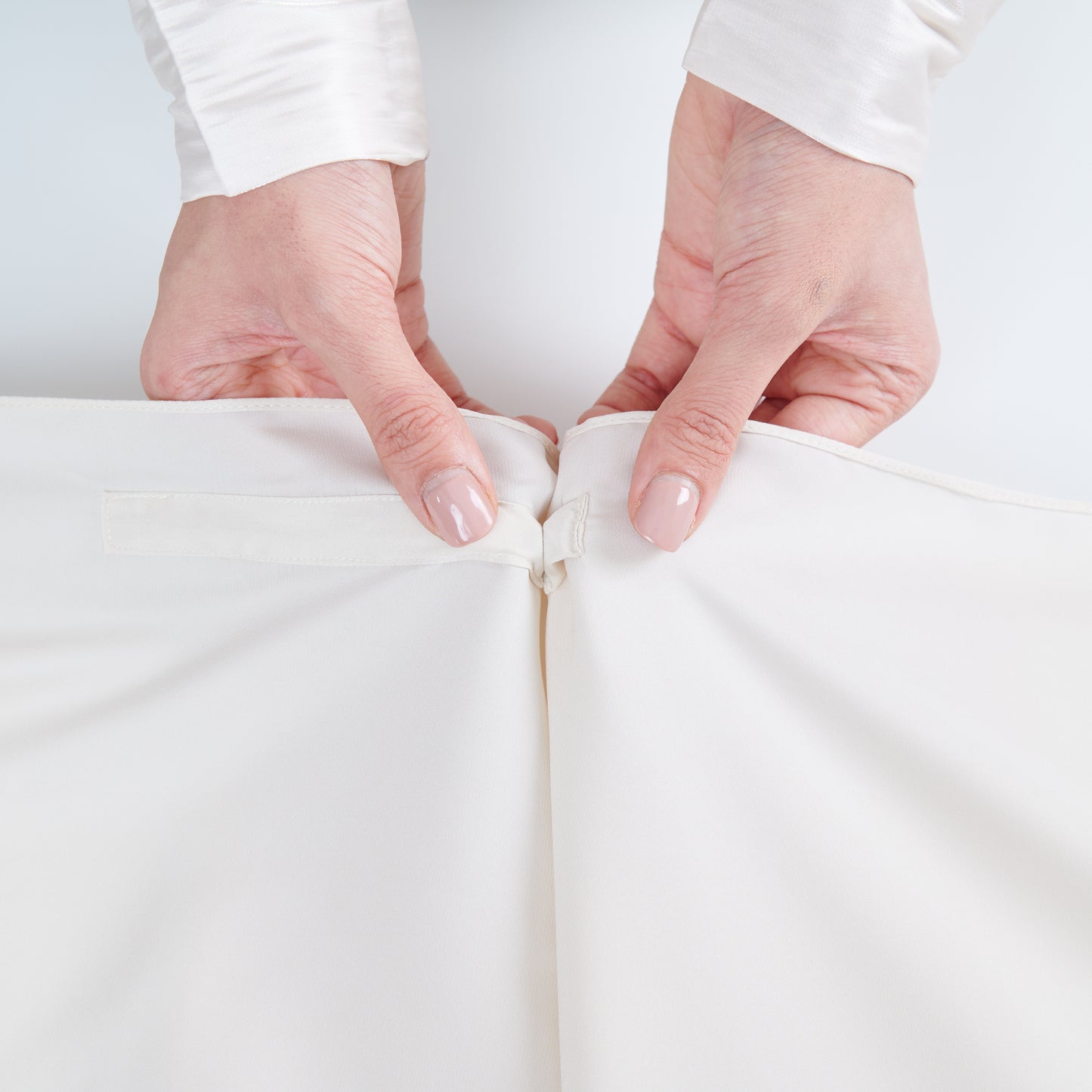 Adelia Magnet Series in Light Wheat