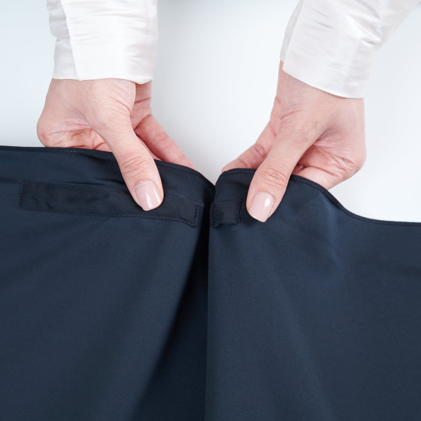 Adelia Magnet Series in Ebony