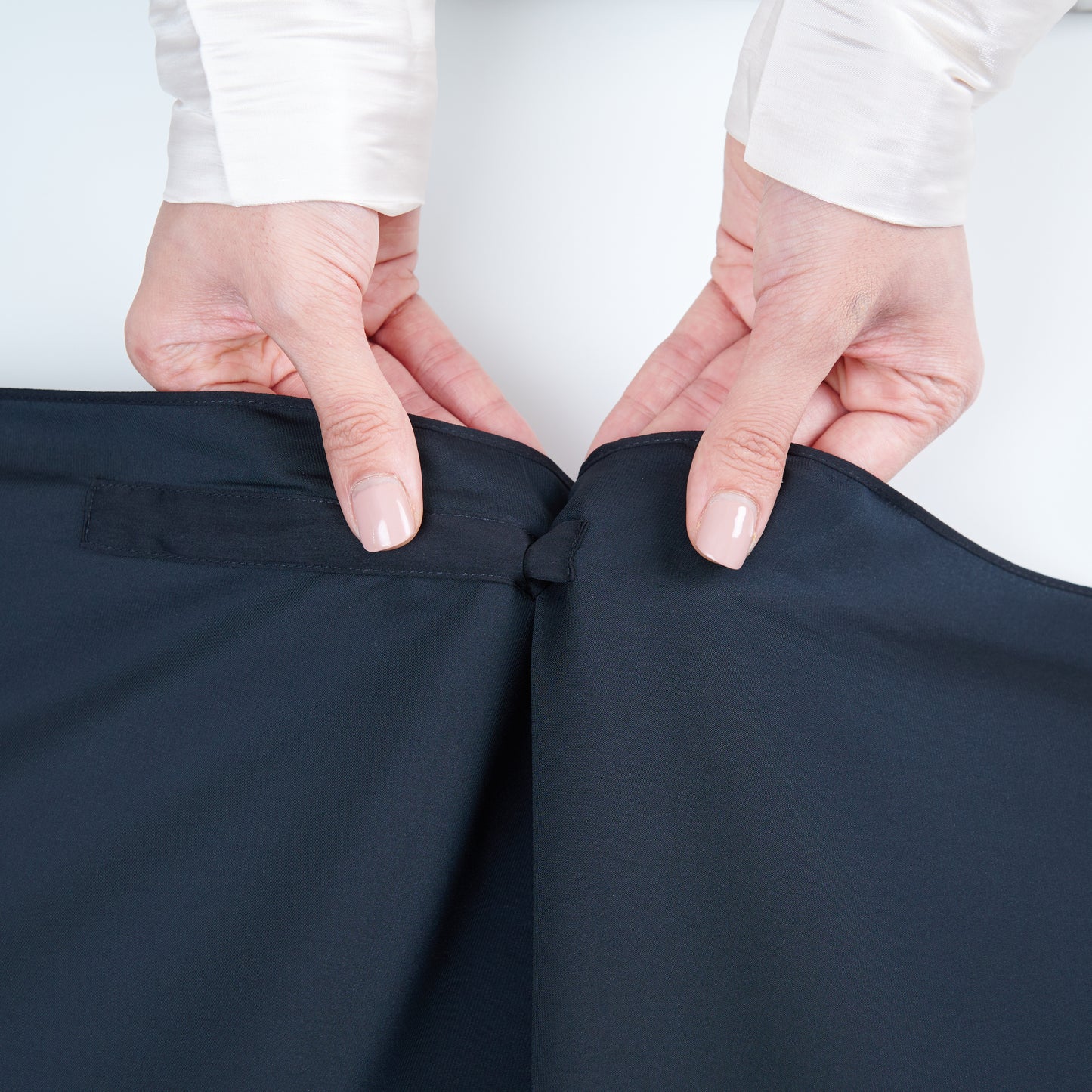 Adelia Magnet Series in Ebony