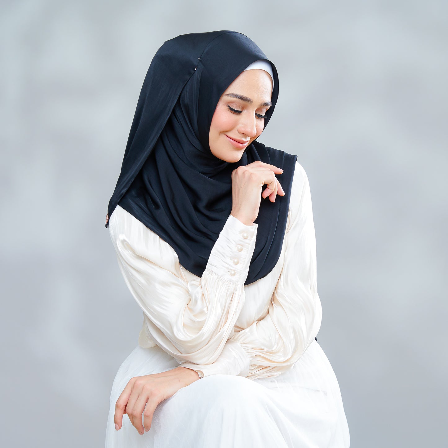 Eden Magnet Series in Black