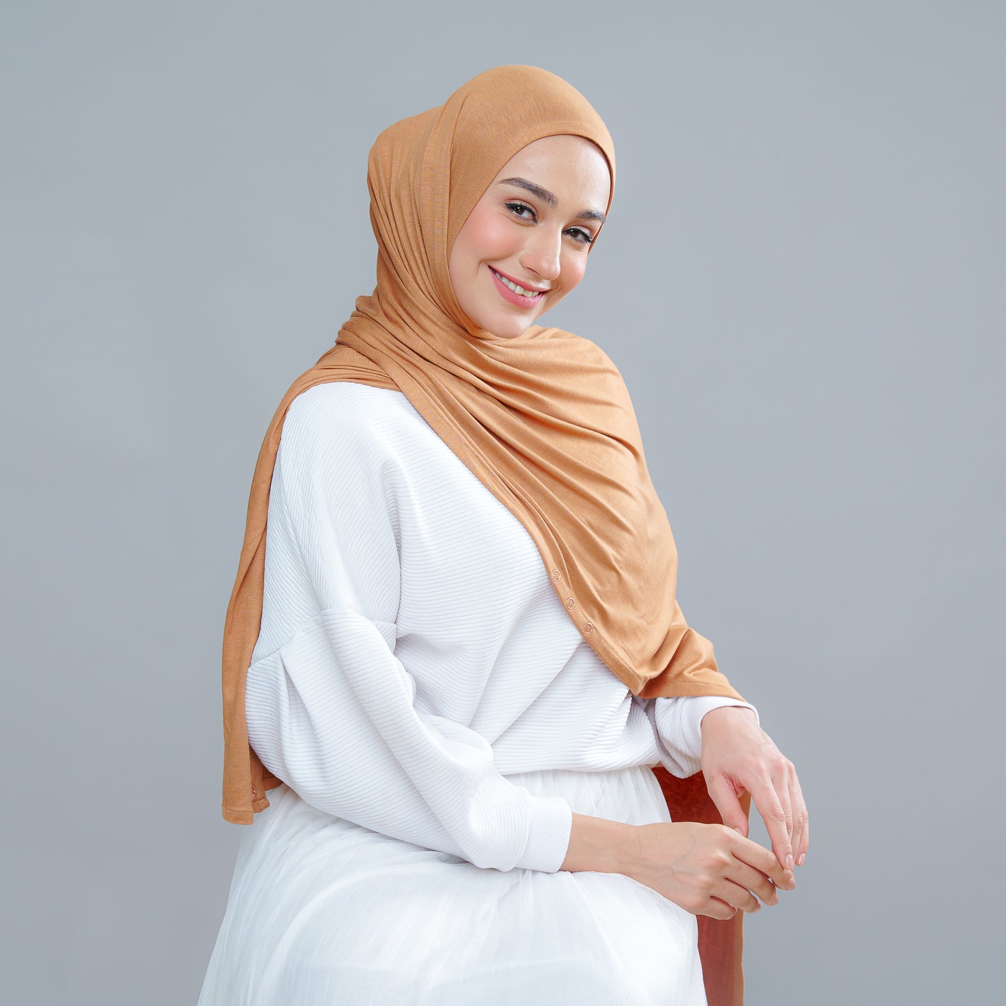 Calla Button Series in Caramel