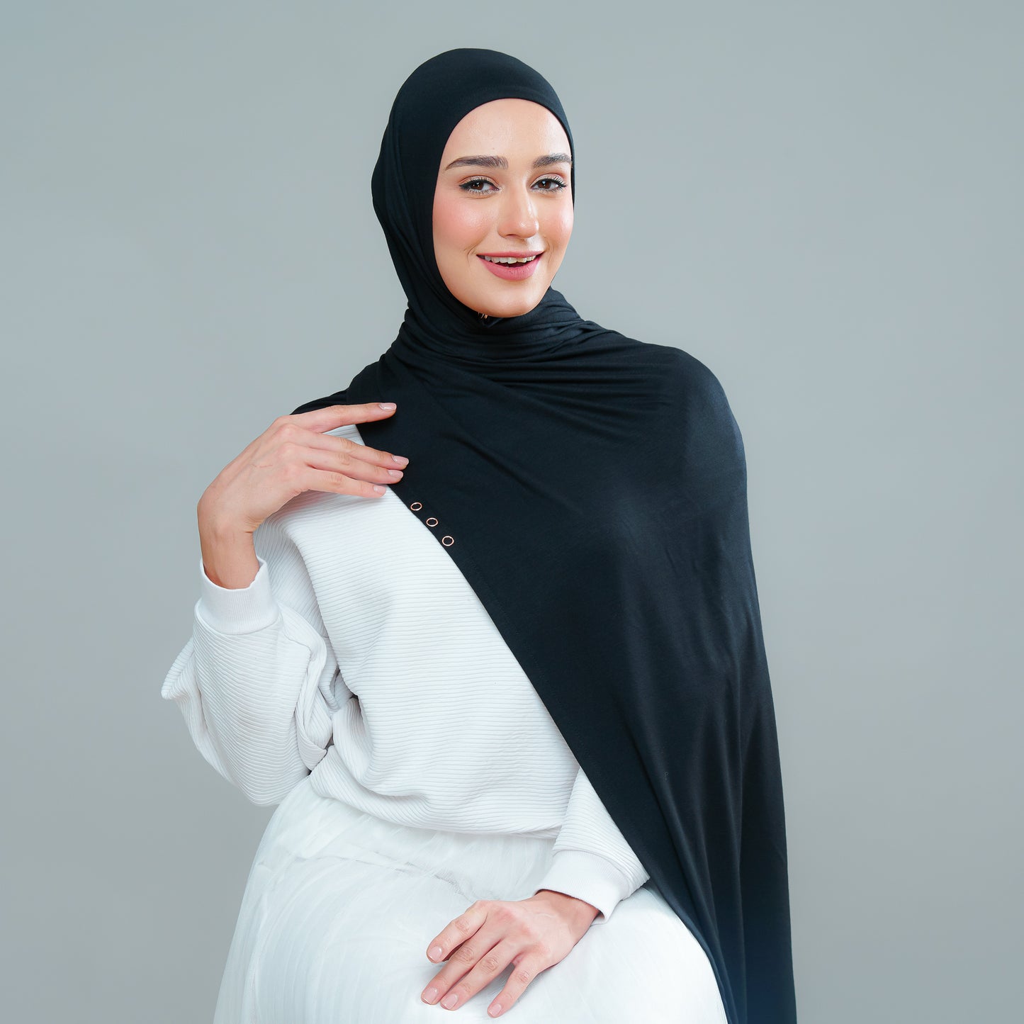 Calla Shawl in Black