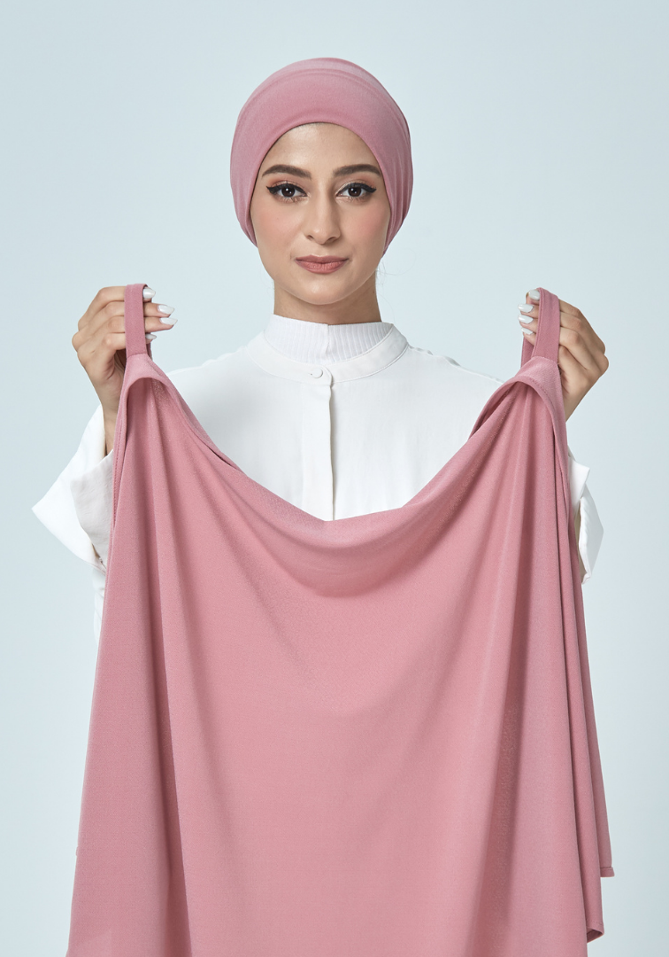 Dalia Set in Dusty Coral