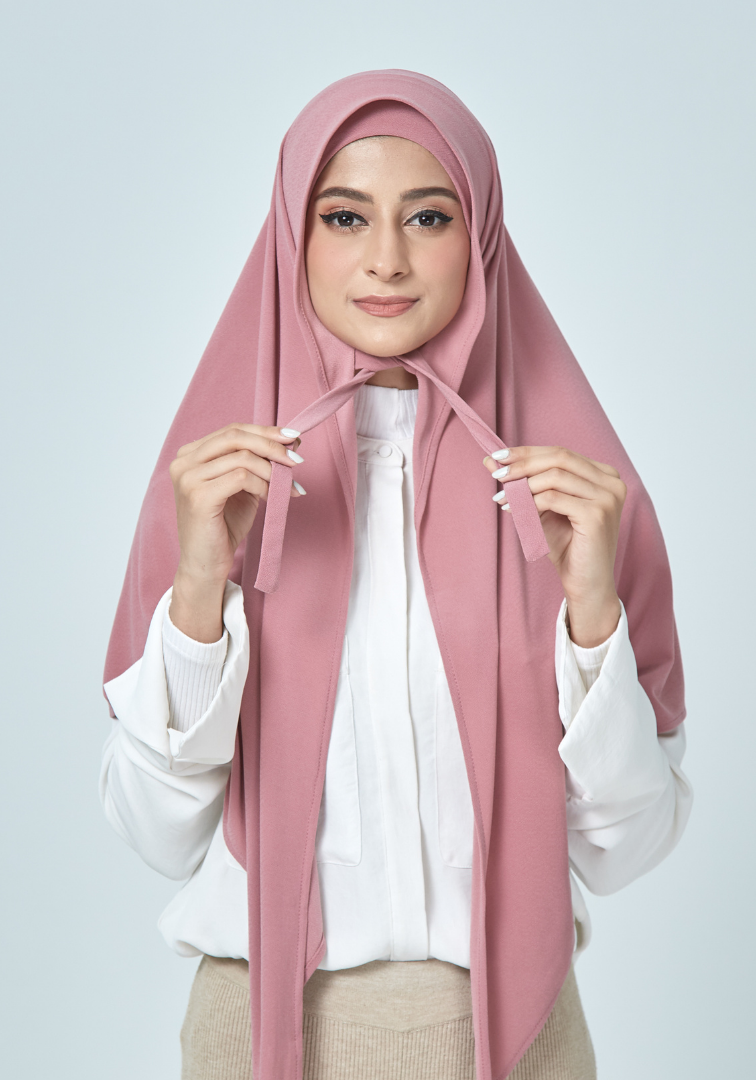 Dalia Set in Dusty Coral