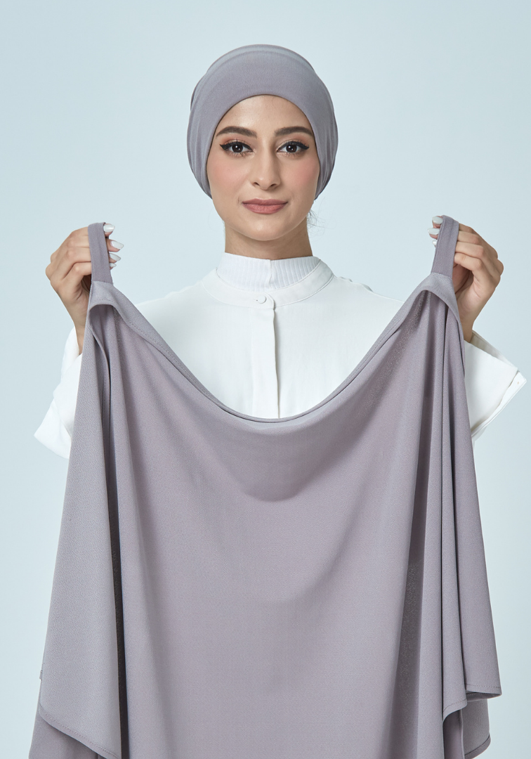 Dalia Set in Taupe Grey