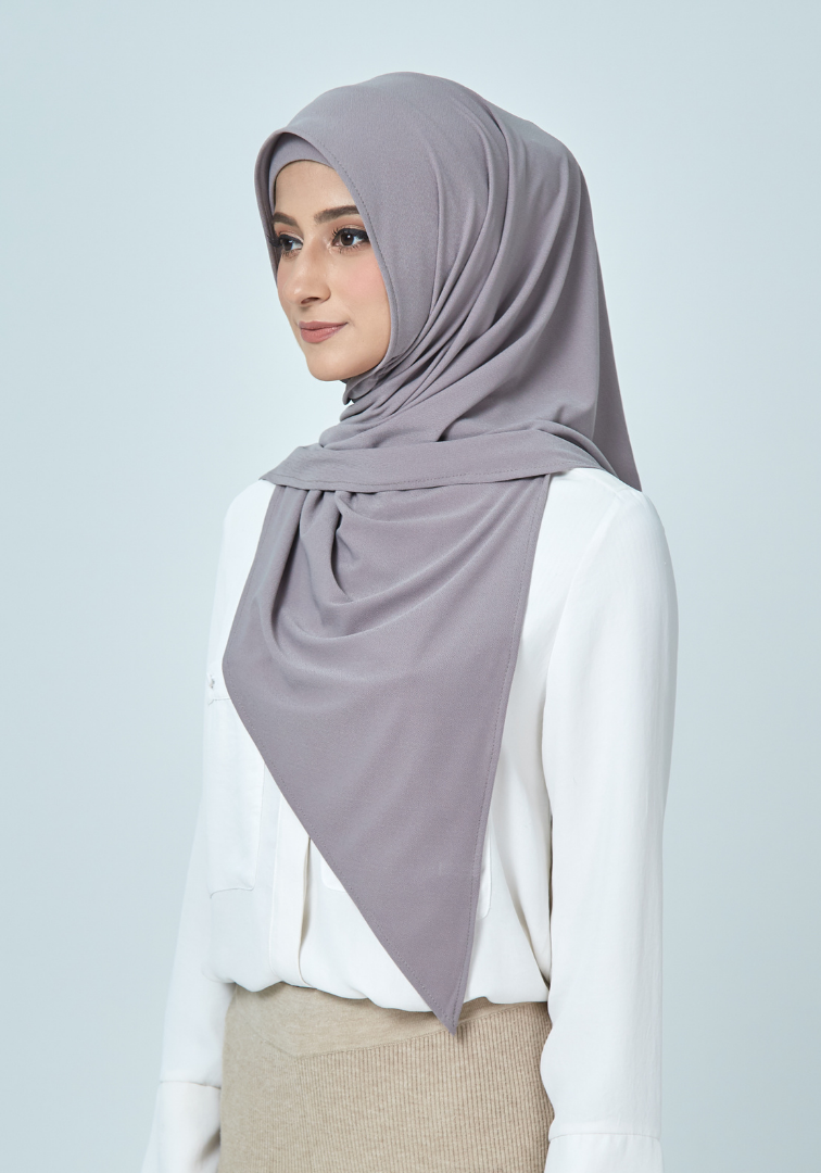 Dalia Set in Taupe Grey