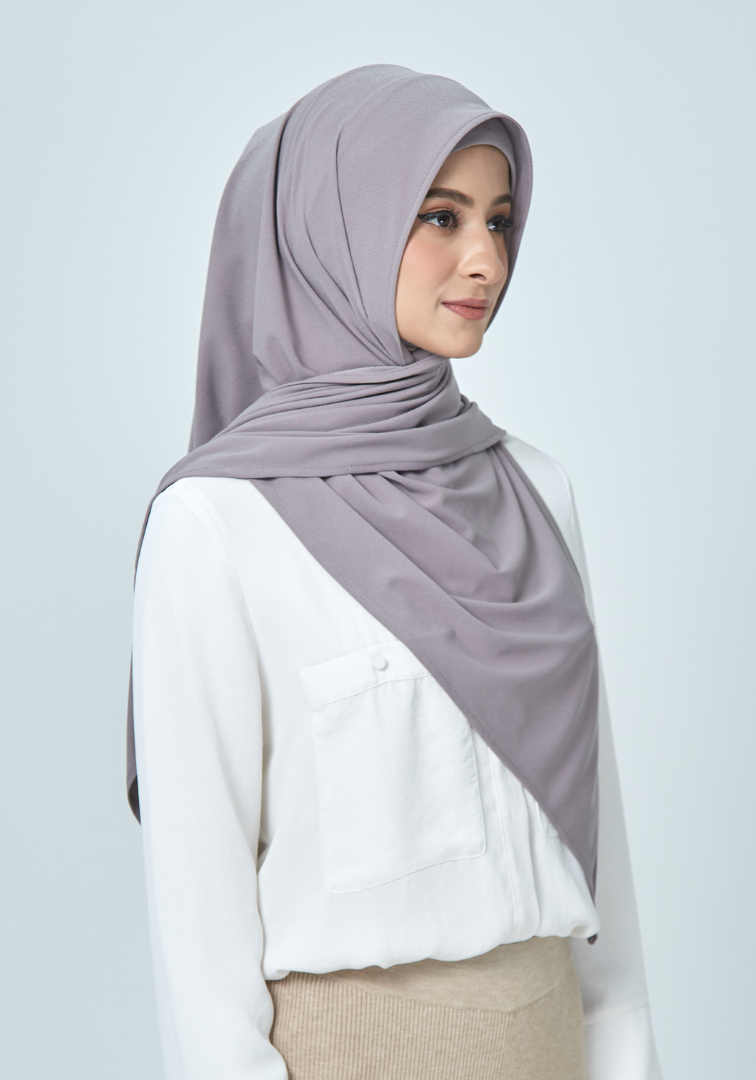 Dalia Set in Taupe Grey
