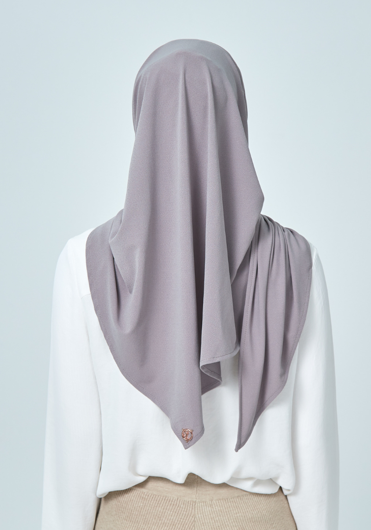 Dalia Set in Taupe Grey