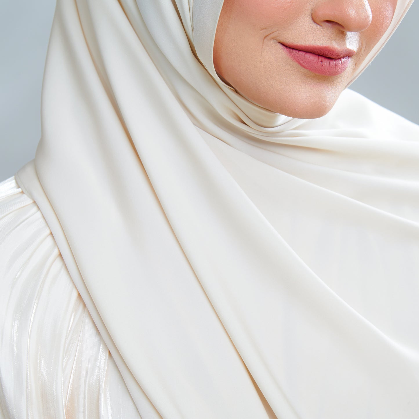 Adelia Magnet Series in Light Wheat