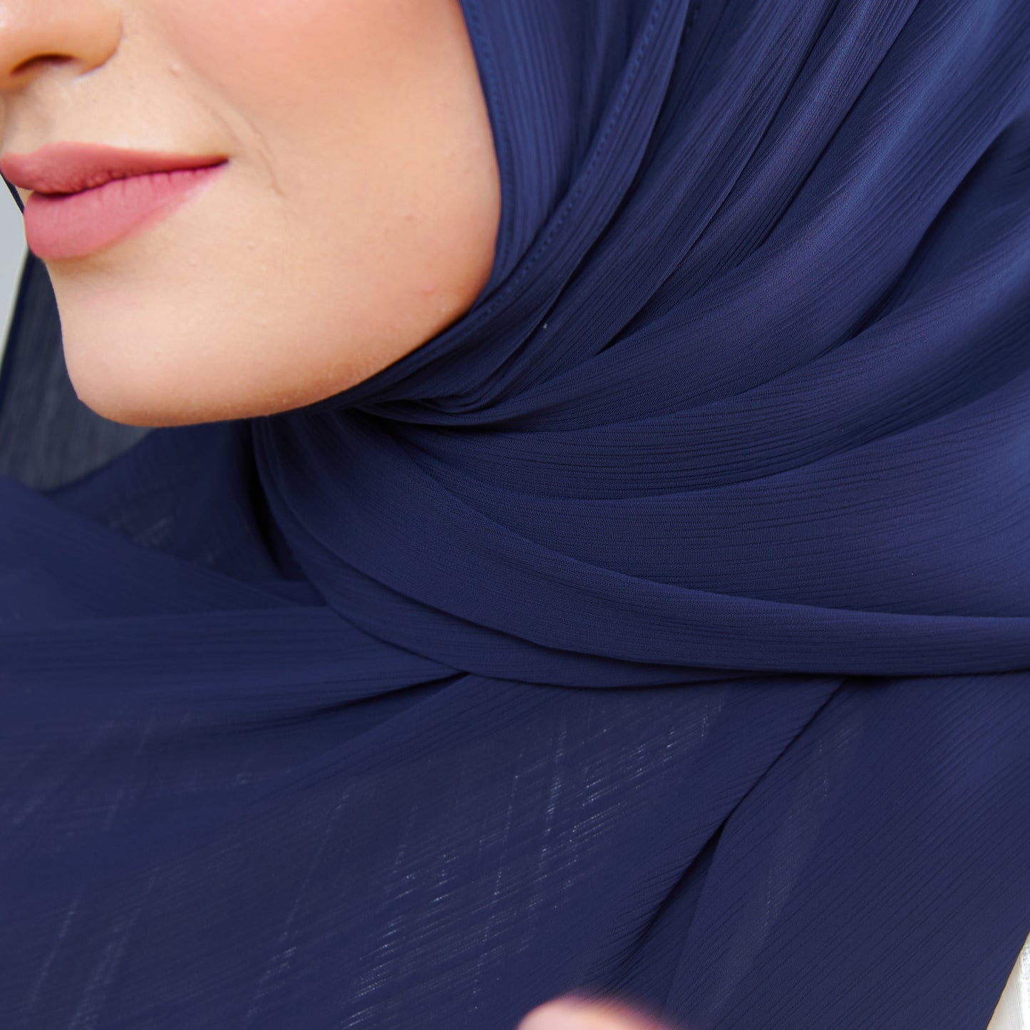 Selena Magnet Series in Dark Navy