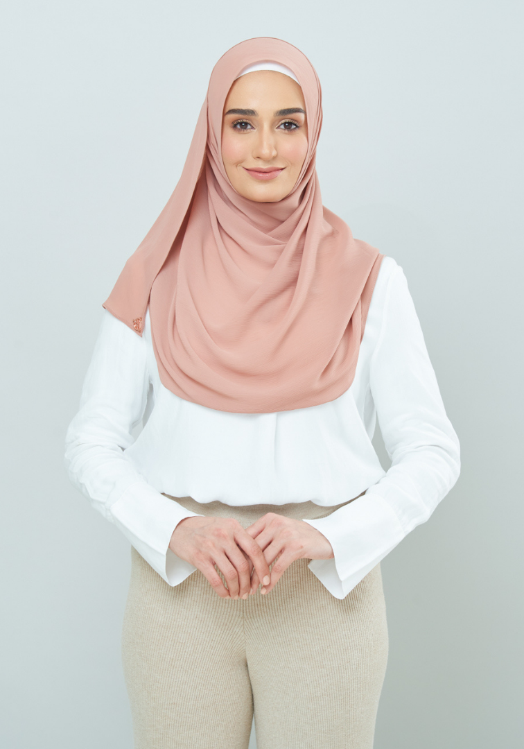 Semi-Instant Dolly in Warm Sahara