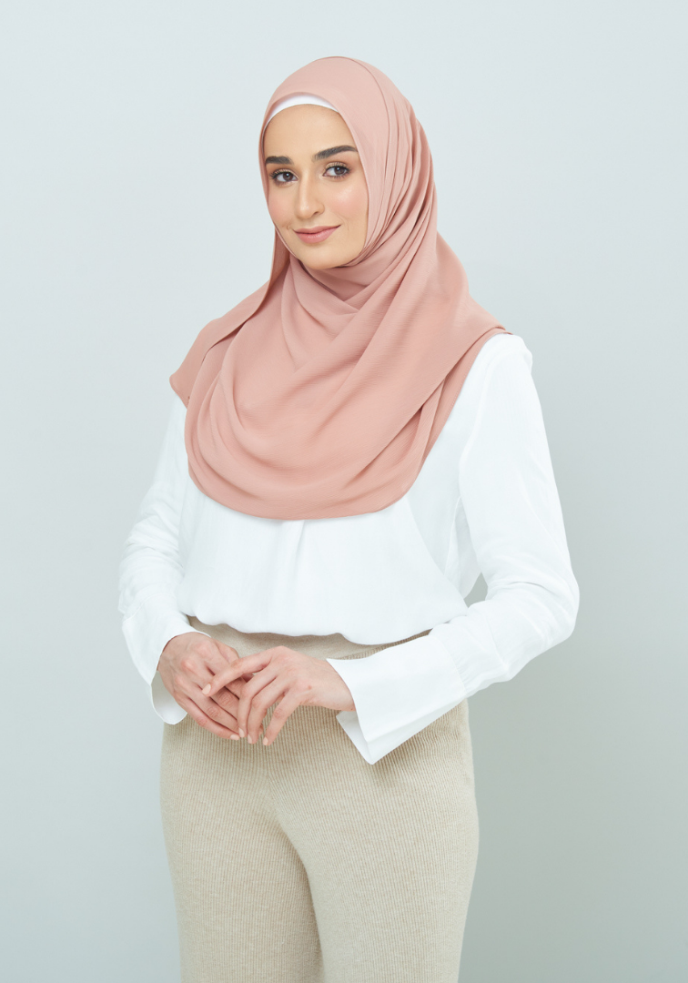 Semi-Instant Dolly in Warm Sahara