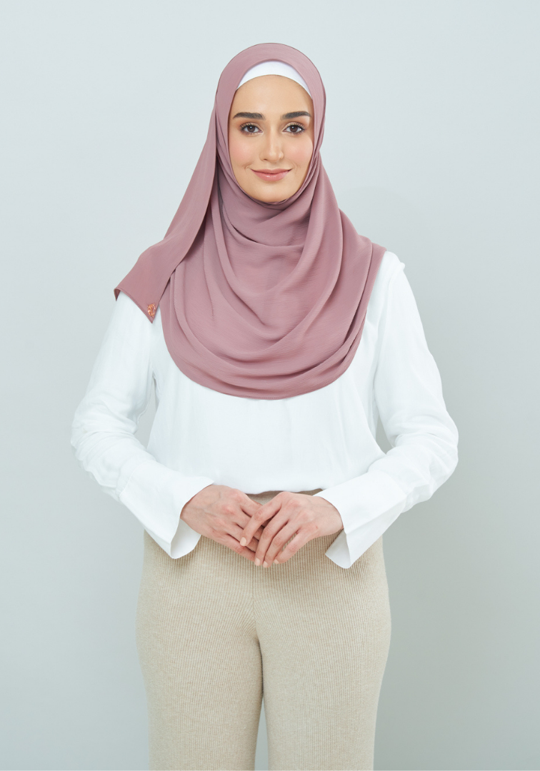 Semi-Instant Dolly in Blush Taupe