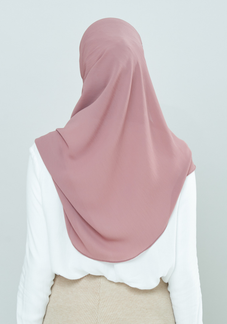 Semi-Instant Dolly in Blush Taupe