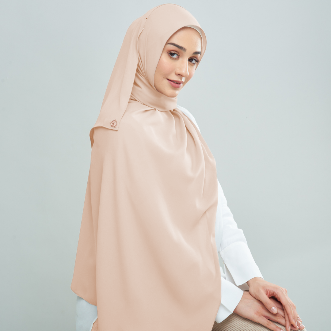Semi-Instant Eleanor in Warm Nude