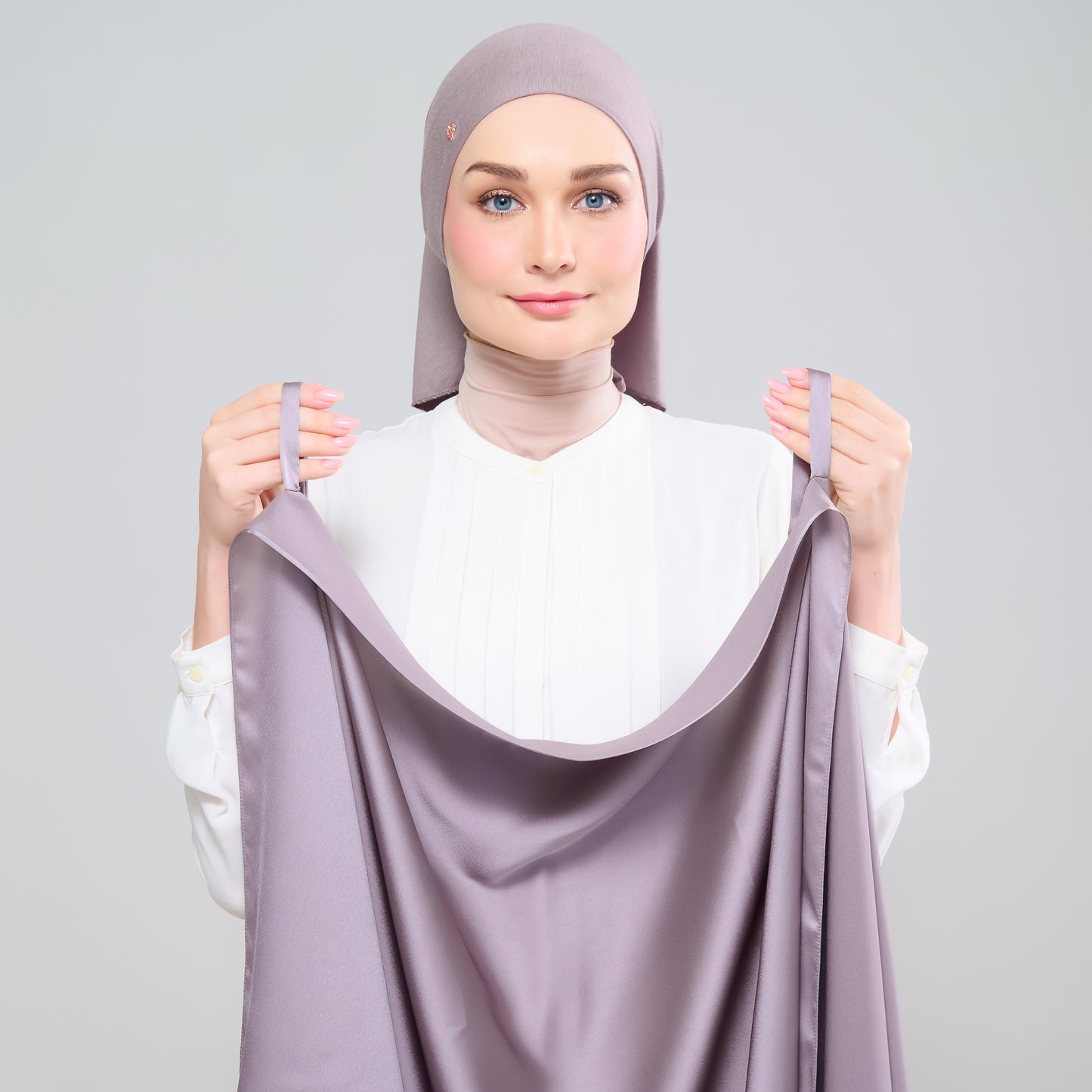 Grace Set in Ash Taupe