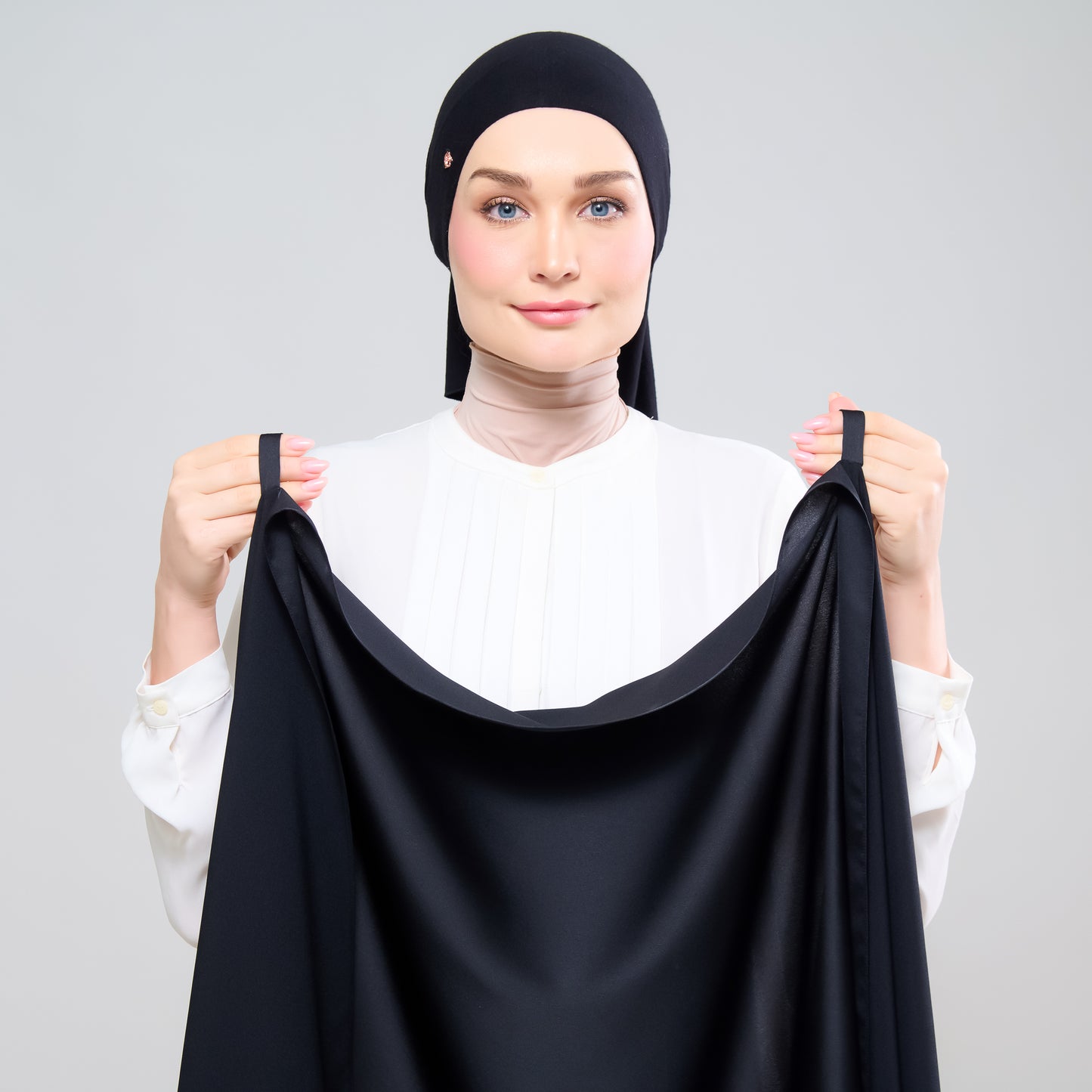 Grace Set in Black