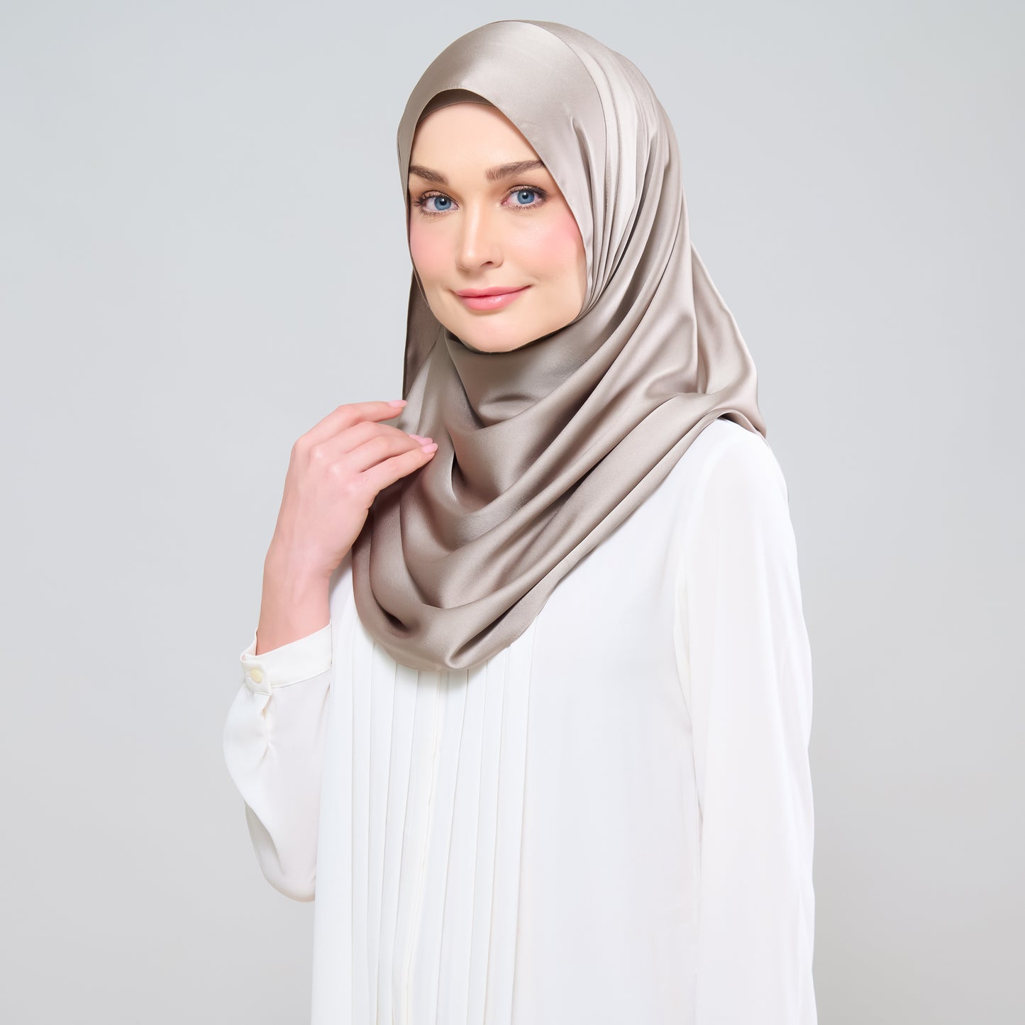 Grace Set in Earth Taupe
