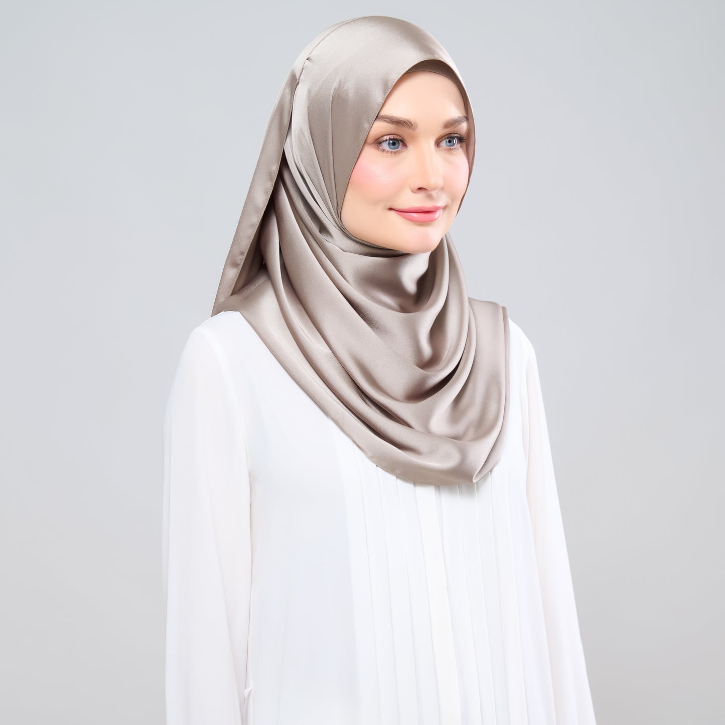 Grace Set in Earth Taupe