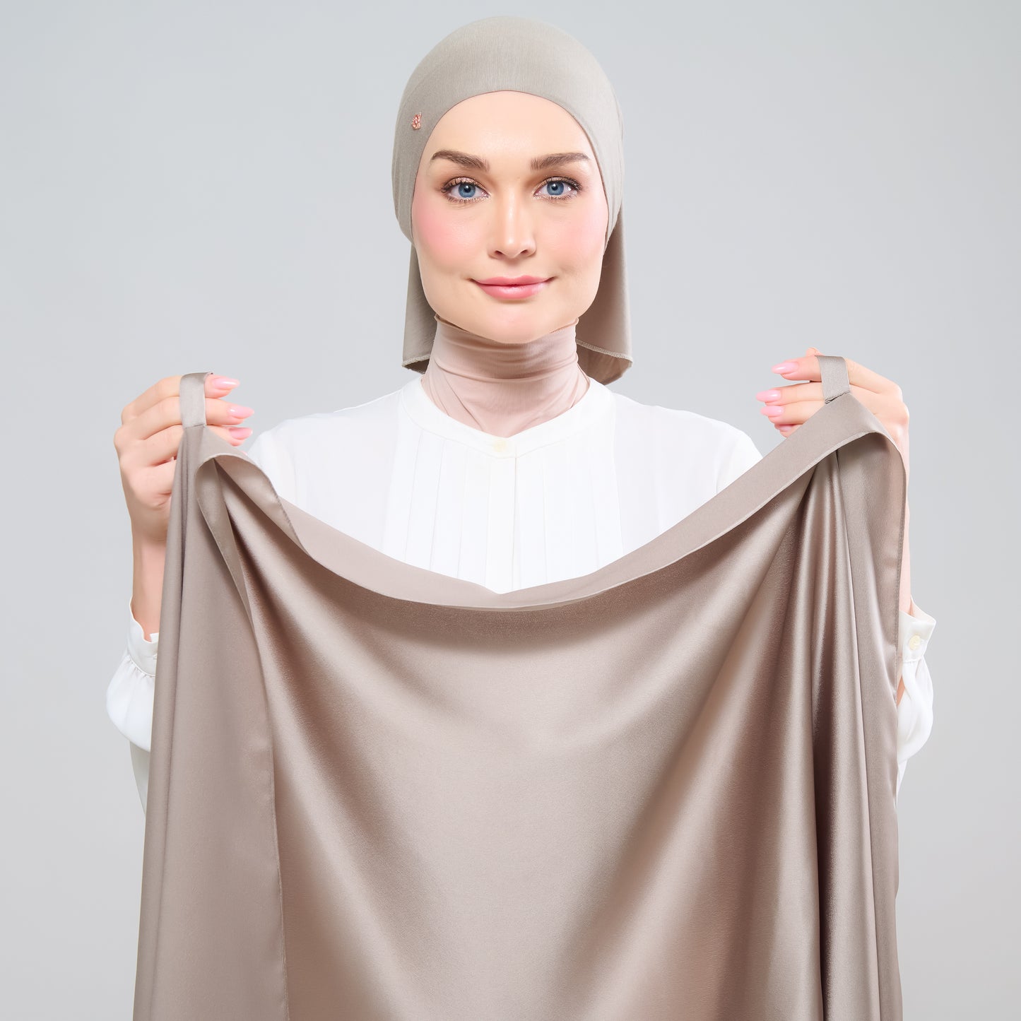 Grace Set in Earth Taupe
