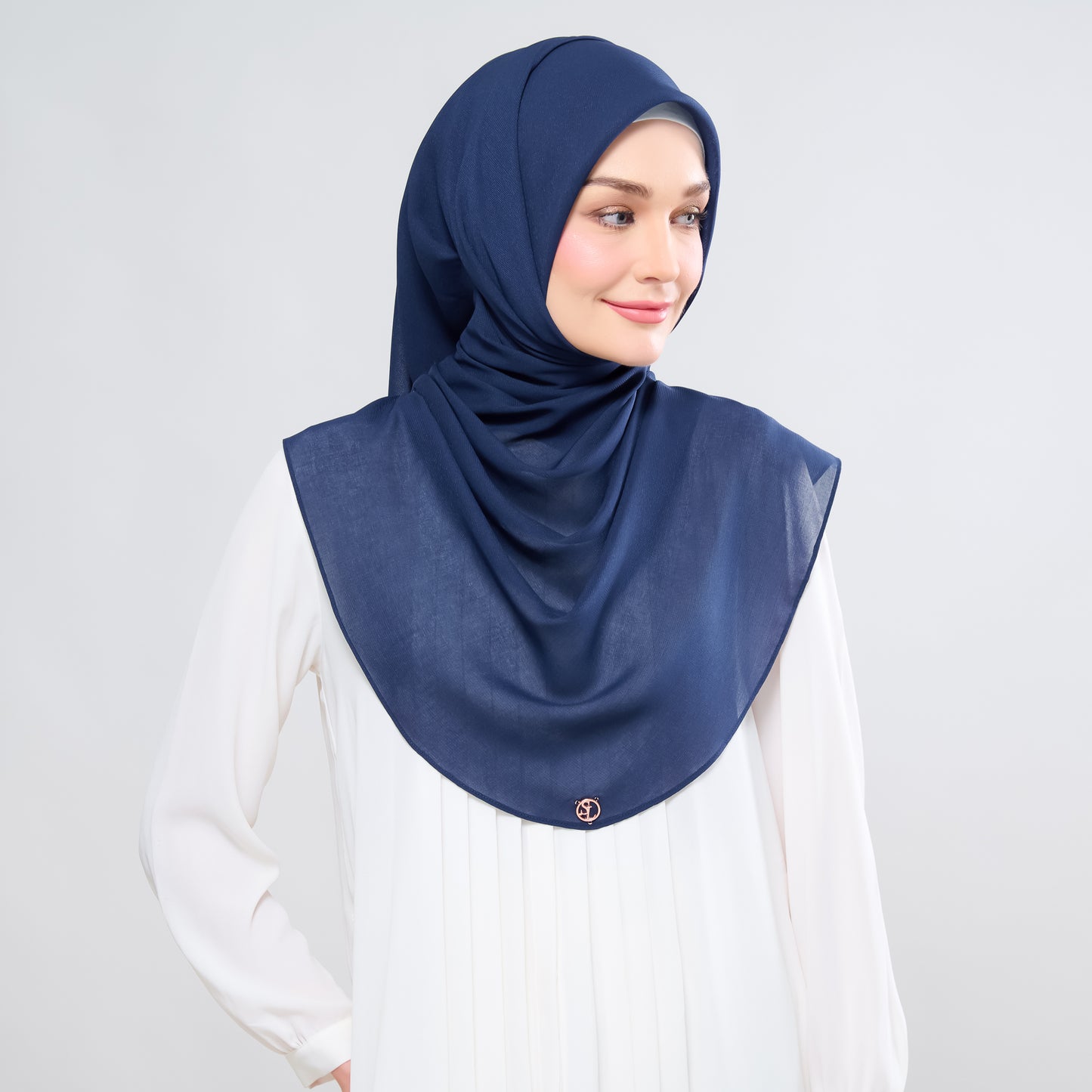 Hayfa Bawal Curve 48 in Navy Blue
