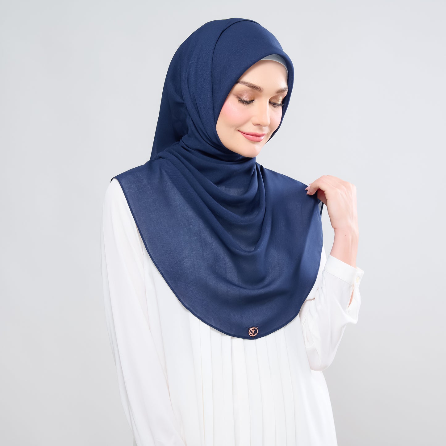 Hayfa Bawal Curve 48 in Navy Blue
