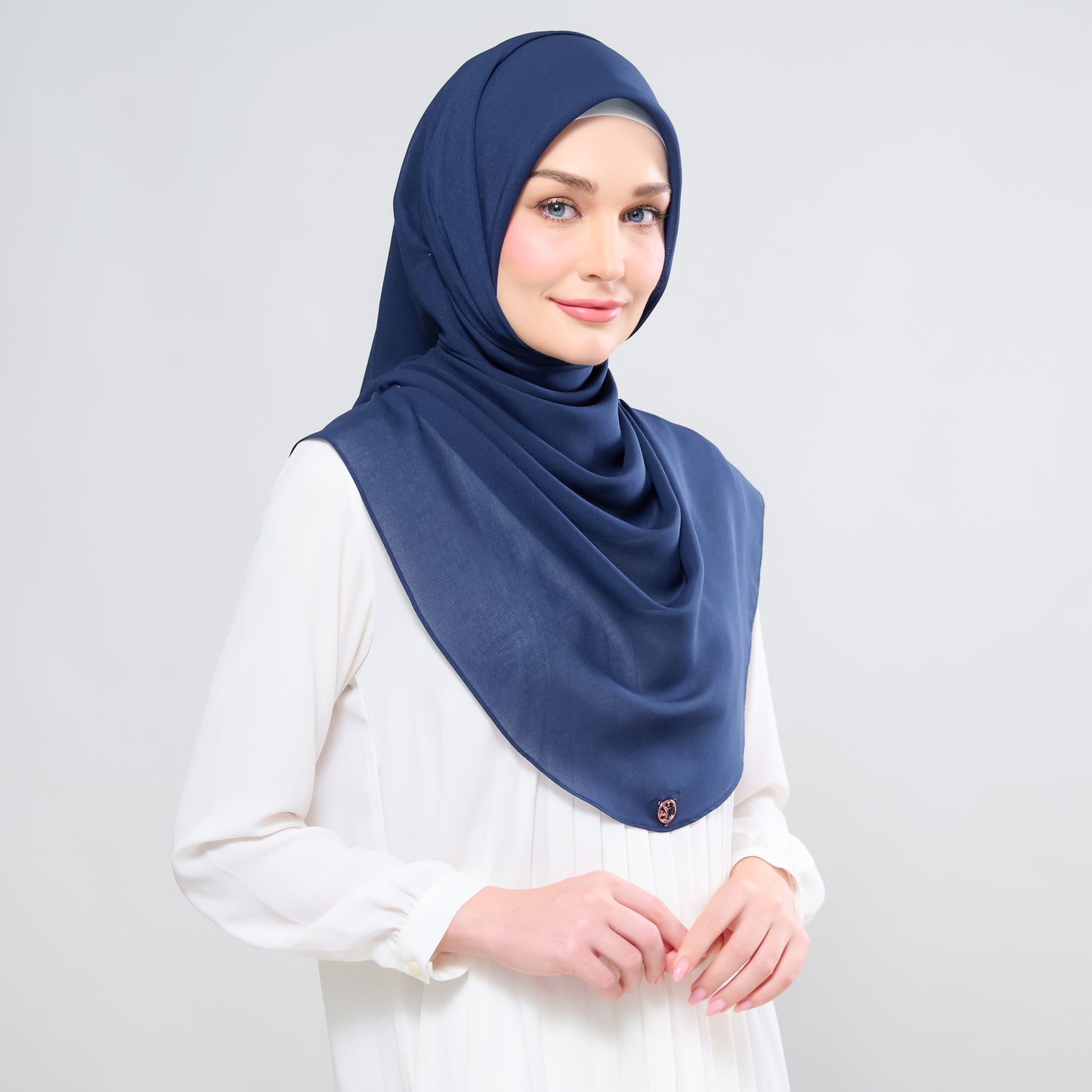 Hayfa Bawal Curve 48 in Navy Blue