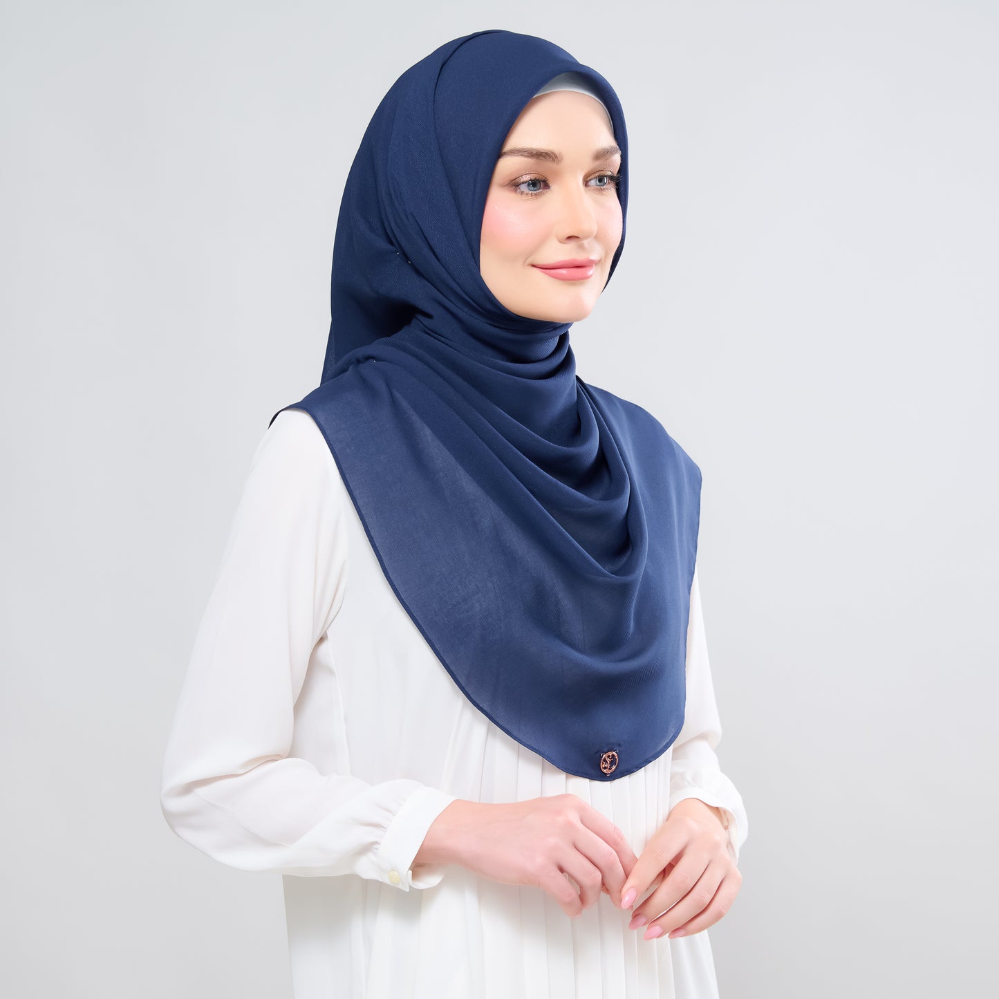 Hayfa Bawal Curve 48 in Navy Blue