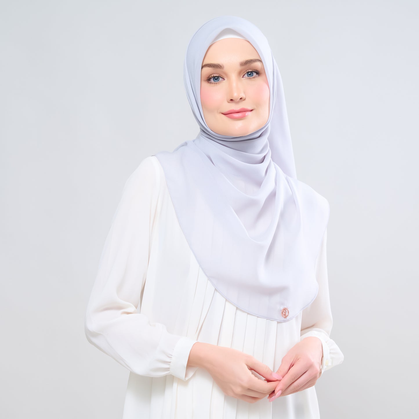 Hayfa Bawal Curve 48 in Light Grey
