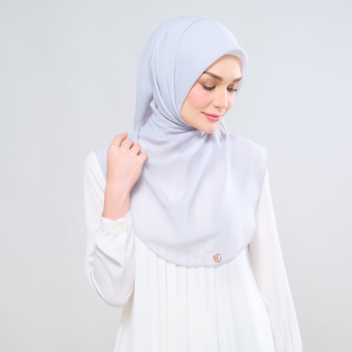 Hayfa Bawal Curve 48 in Light Grey