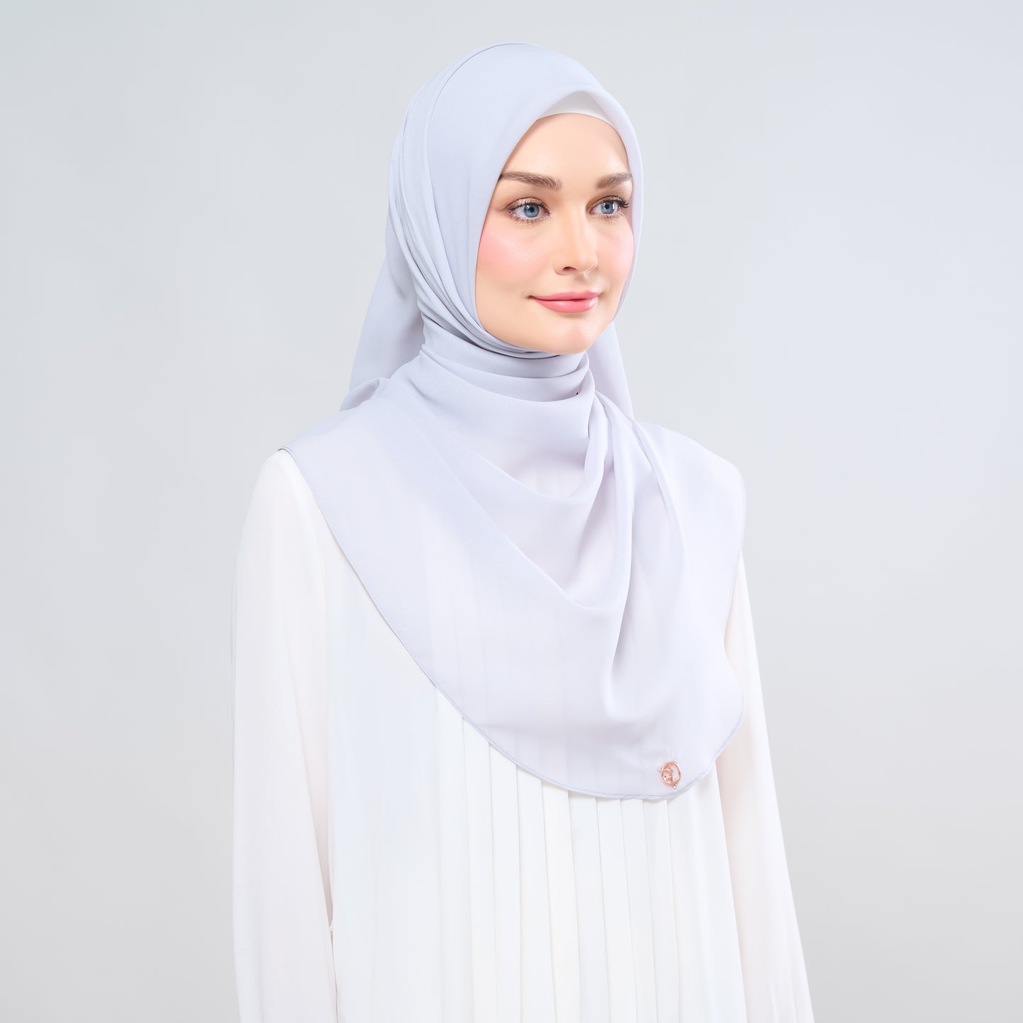 Hayfa Bawal Curve 48 in Light Grey