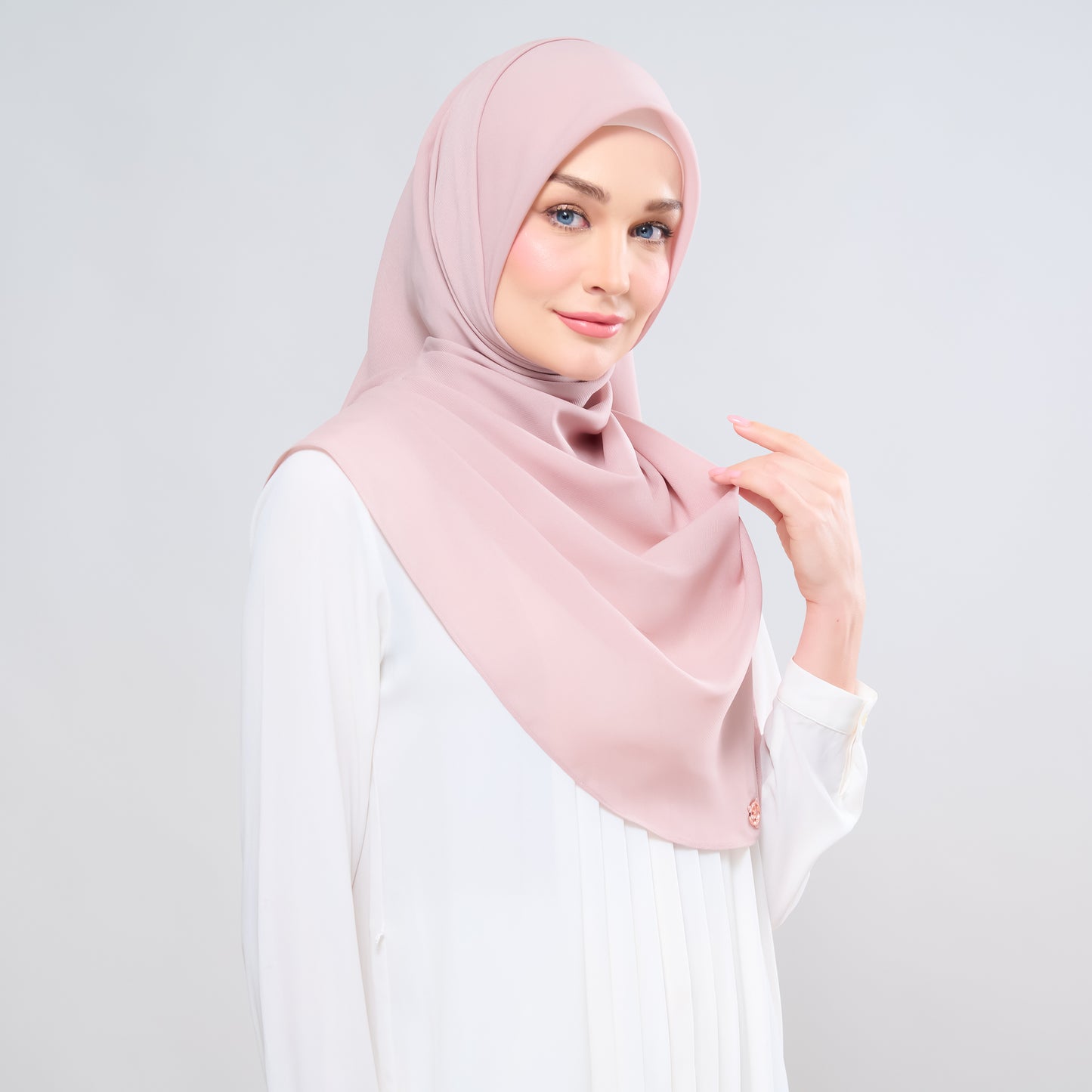 Hayfa Bawal Curve 48 in Dusty Berry