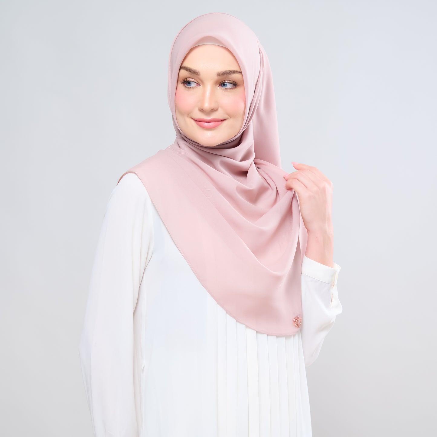 Hayfa Bawal Curve 48 in Dusty Berry