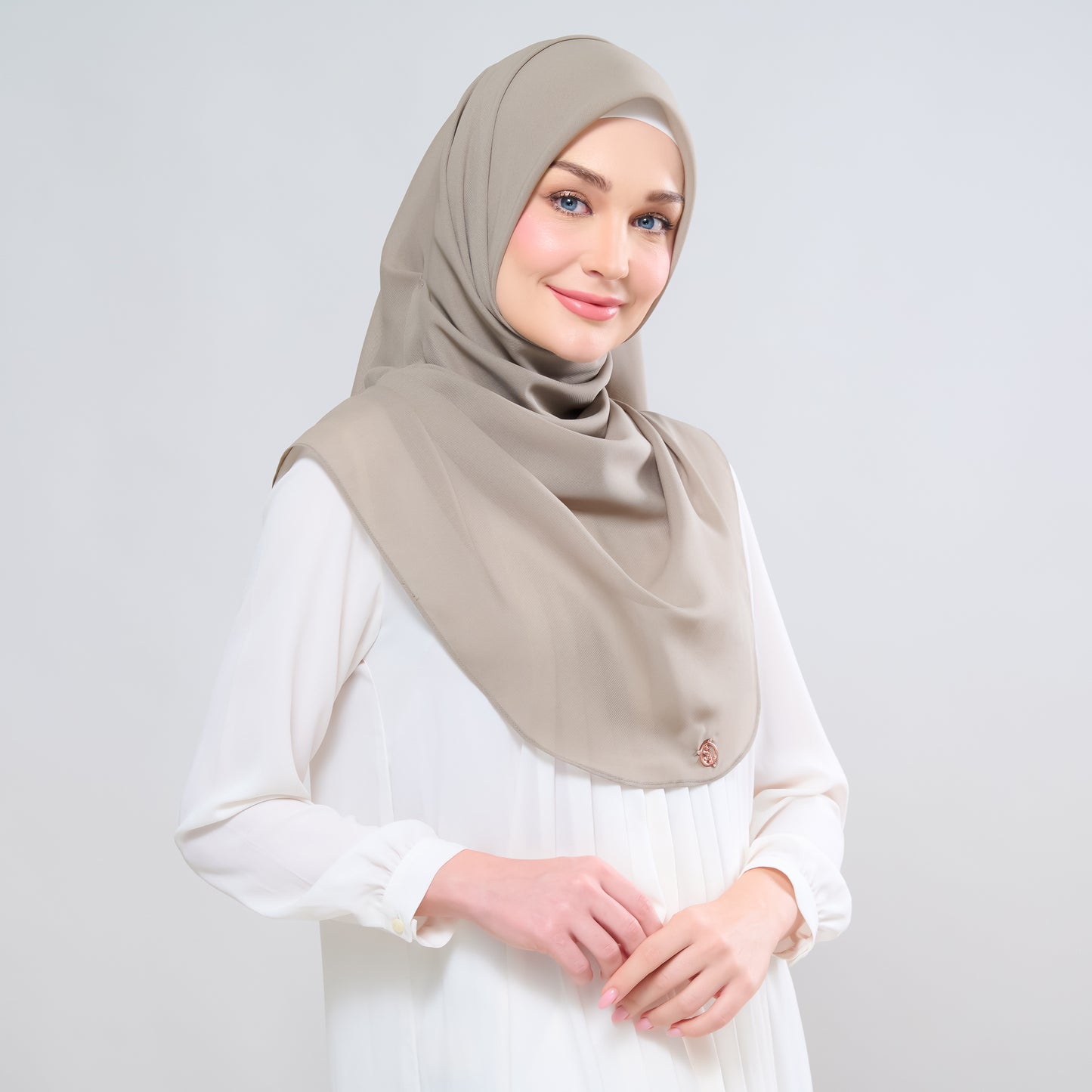 Hayfa Bawal Curve 48 in Taupe