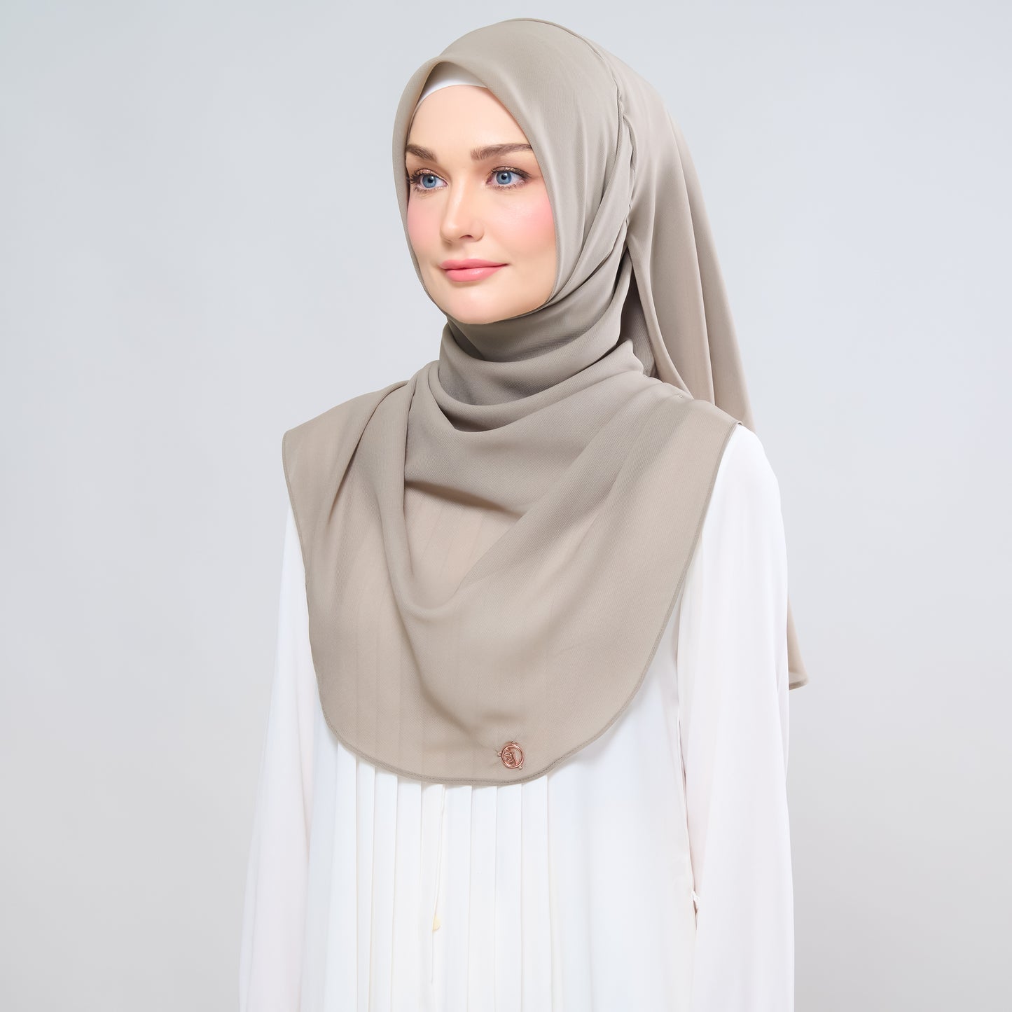 Hayfa Bawal Curve 48 in Taupe