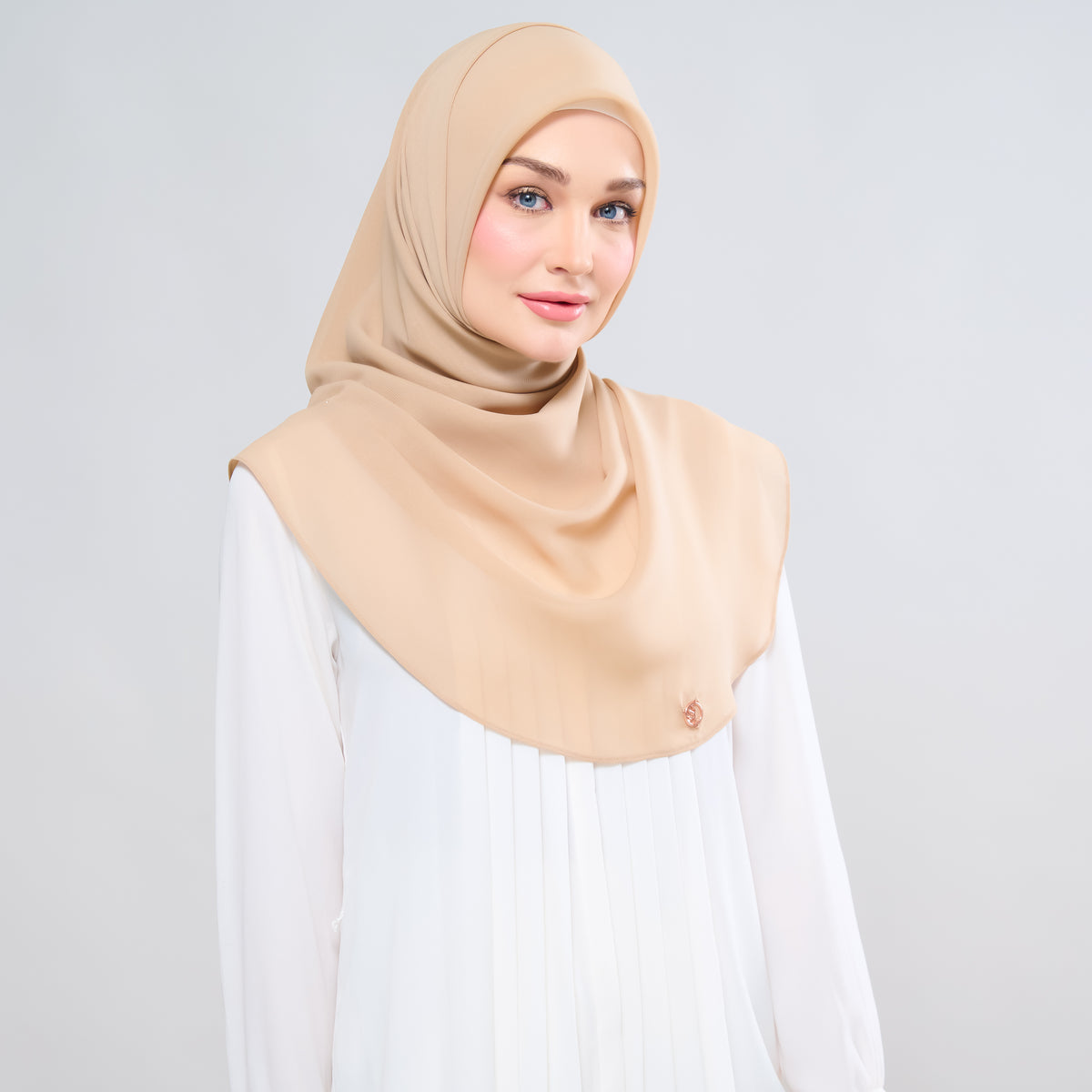 Hayfa Bawal Curve 48 in Light Latte