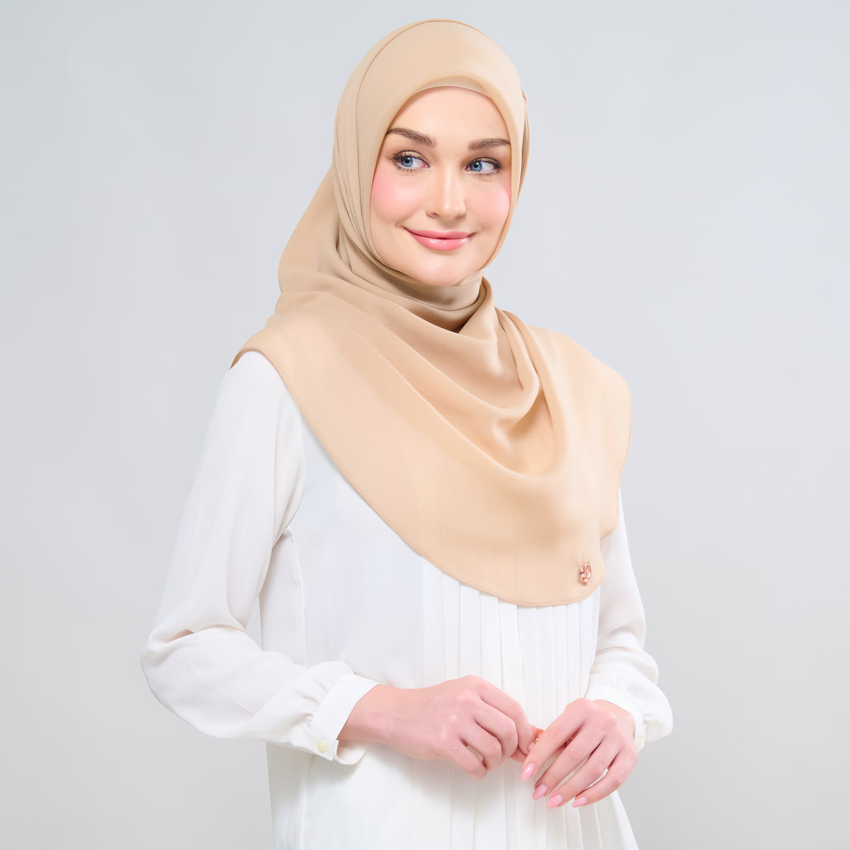 Hayfa Bawal Curve 48 in Light Latte