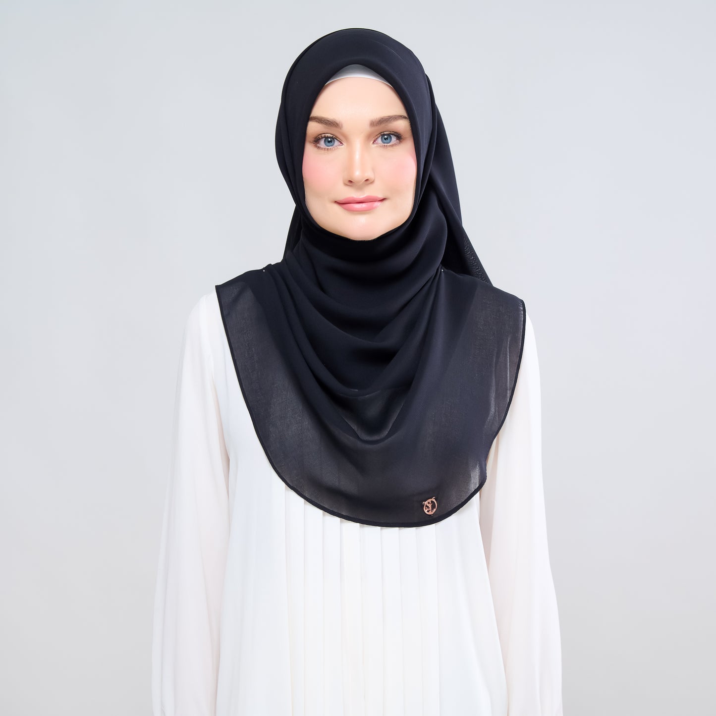 Hayfa Bawal Curve 48 in Black