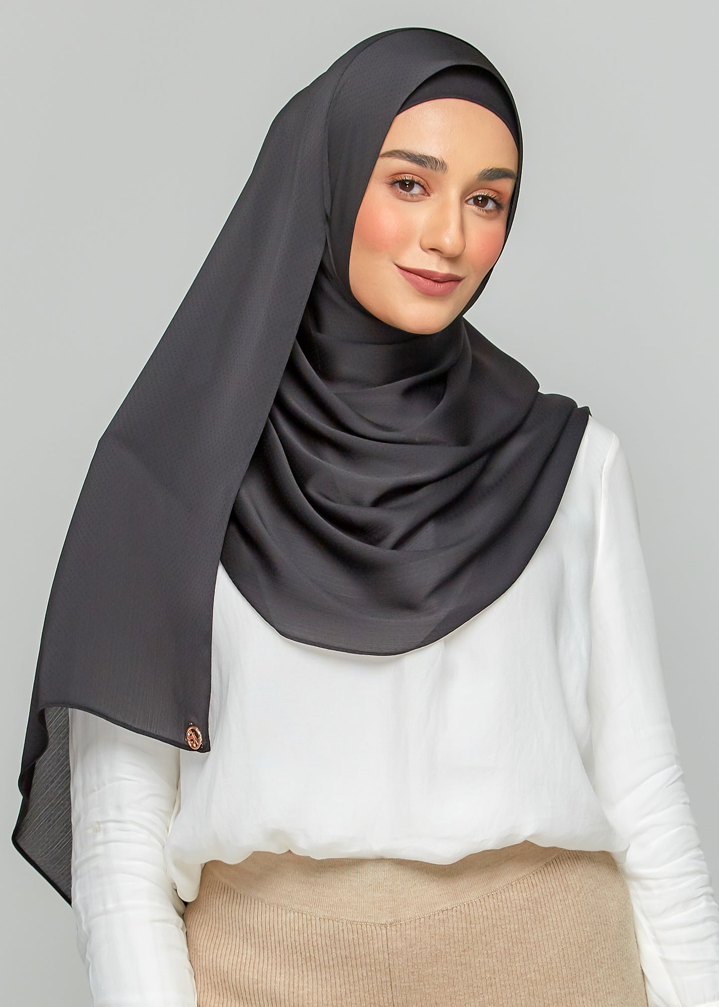 Lily Set in Black