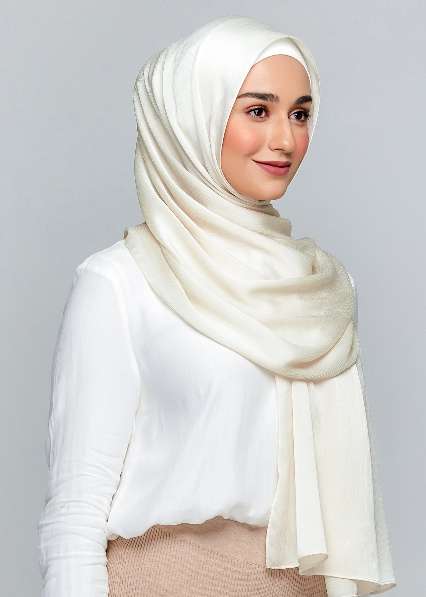 Lily Set in Gardenia White