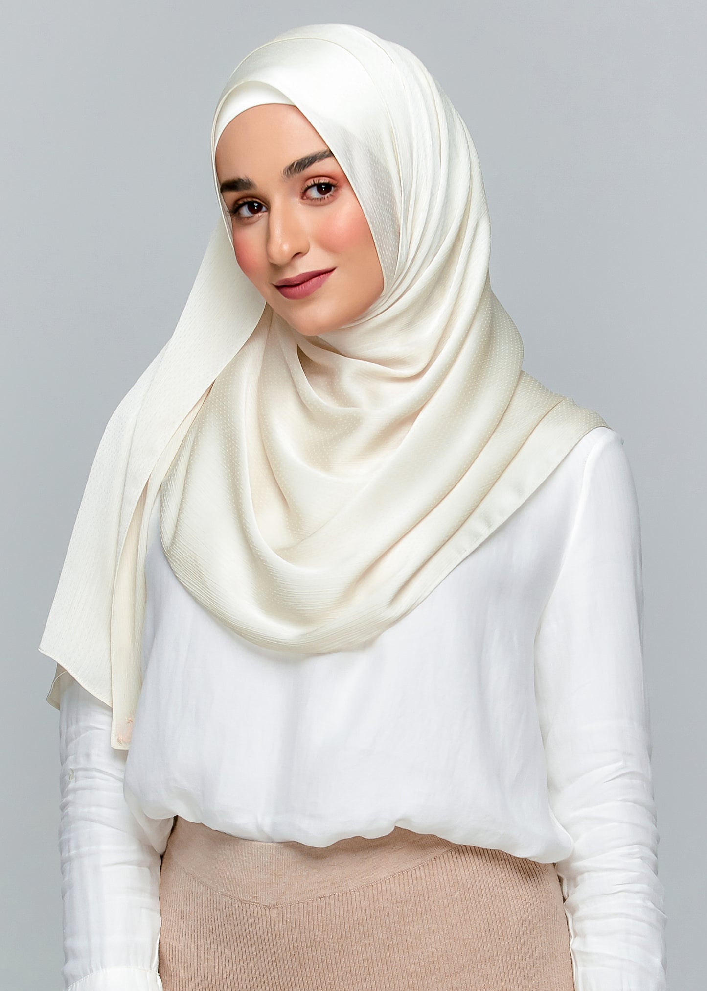 Lily Set in Gardenia White