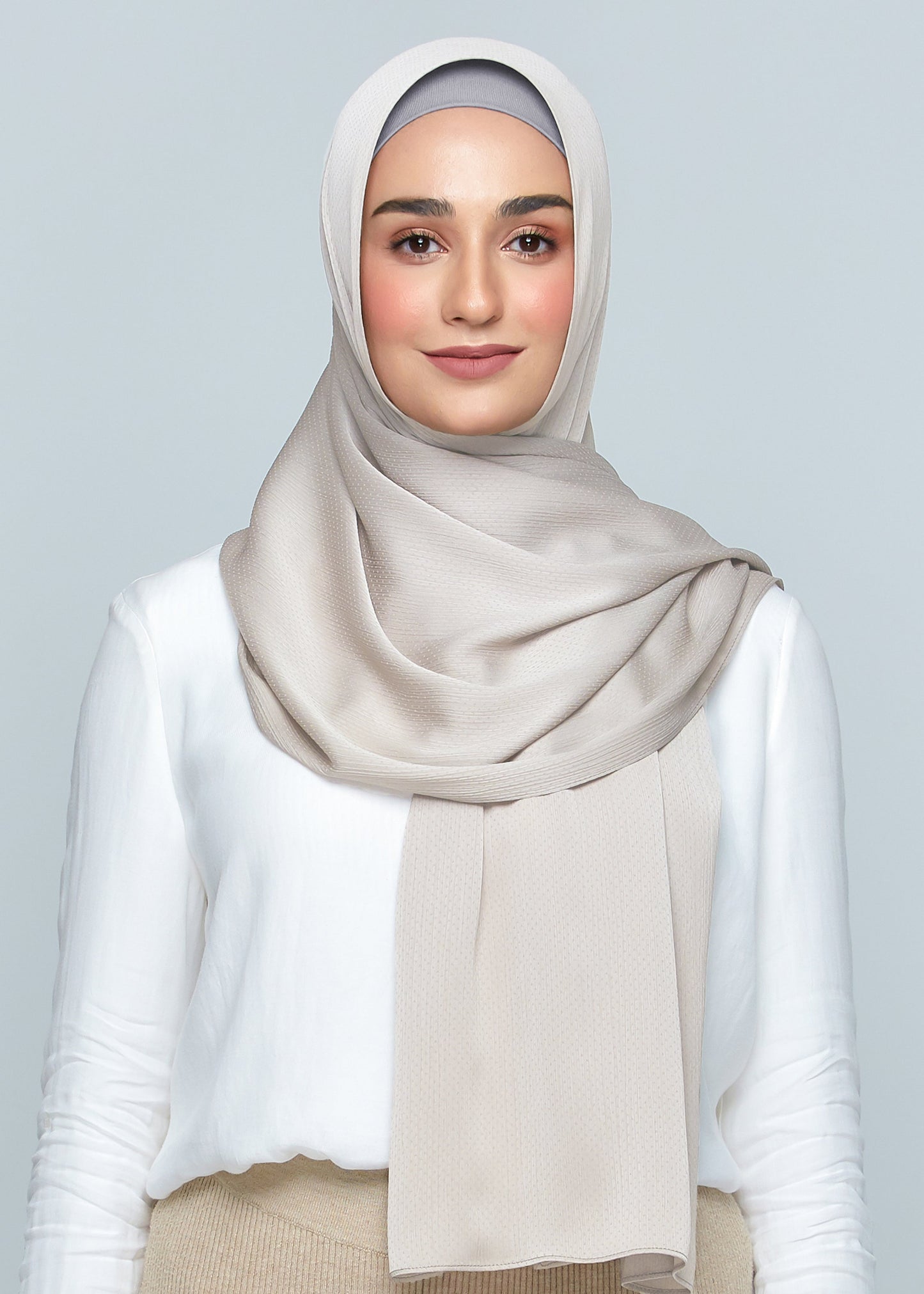Lily Set in Cool Taupe