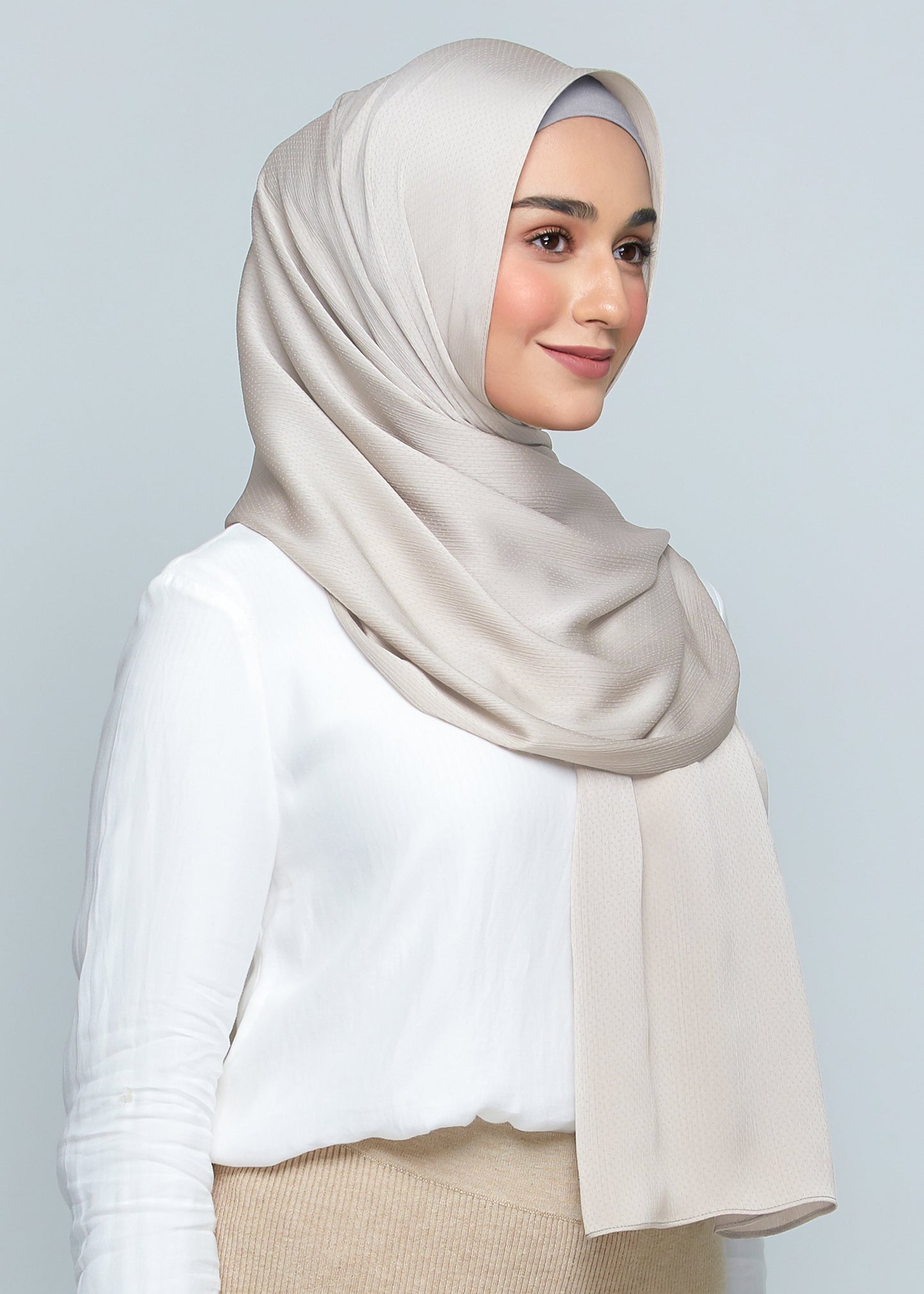 Lily Set in Cool Taupe