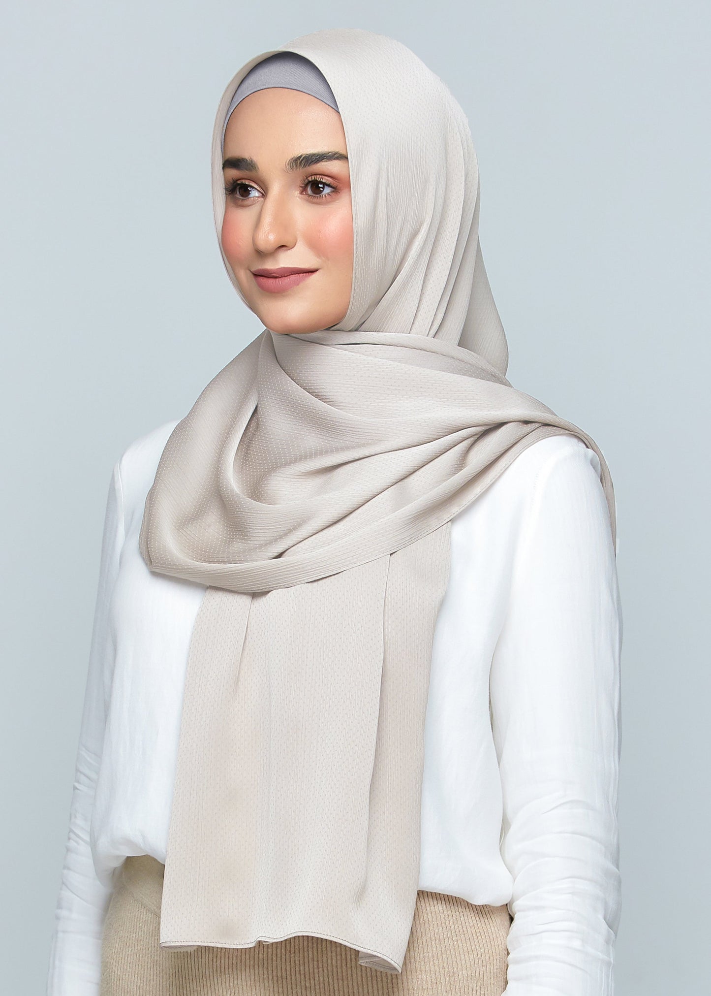 Lily Set in Cool Taupe