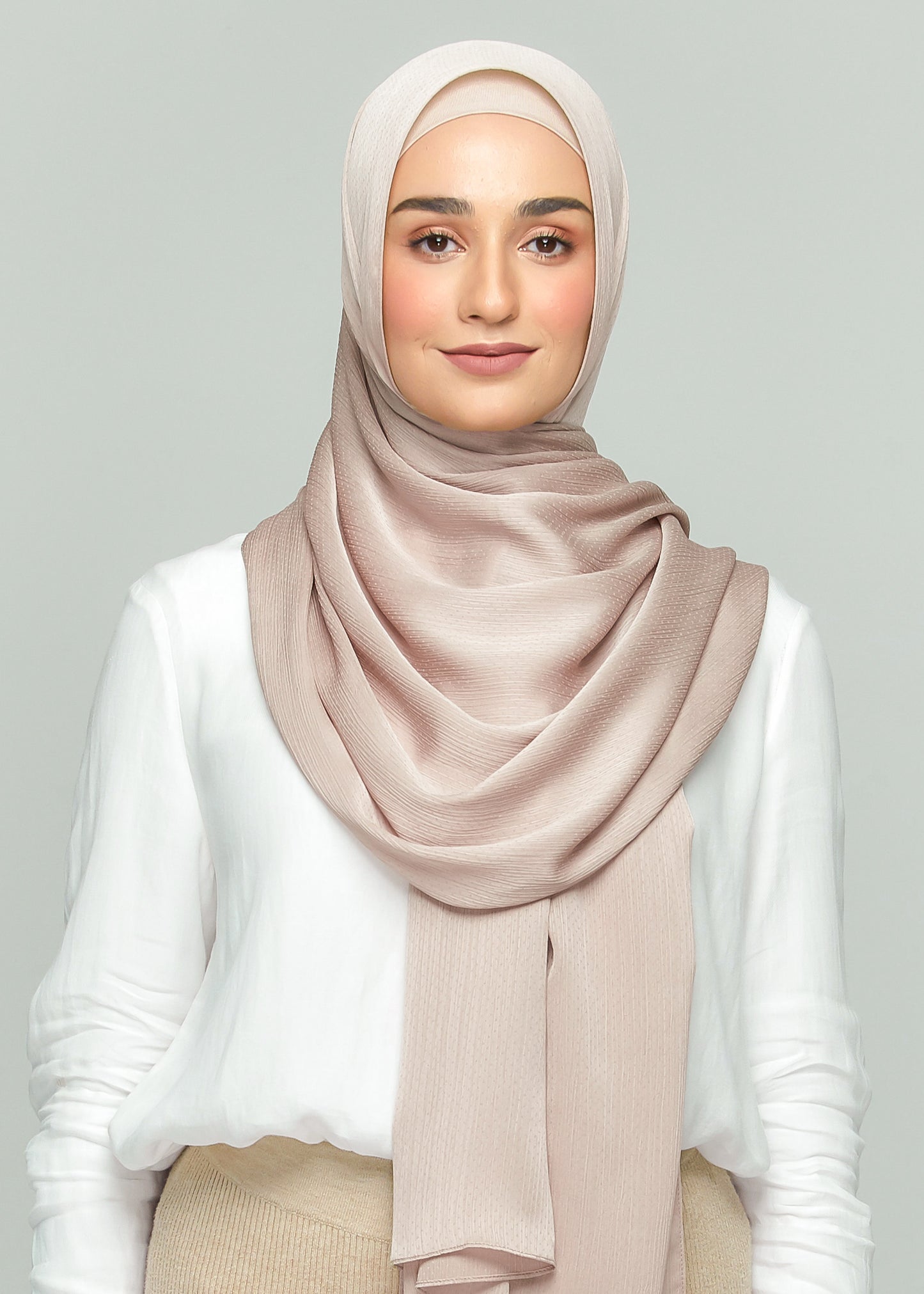 Lily Set in Rich Beige
