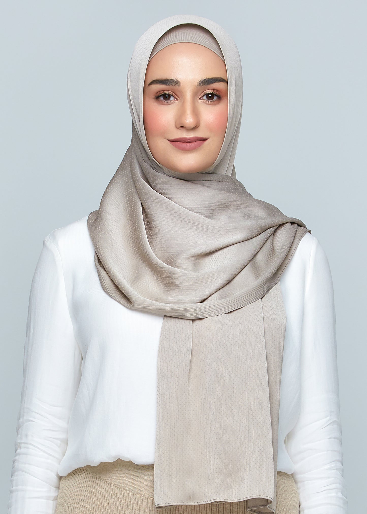 Lily Set in Taupe